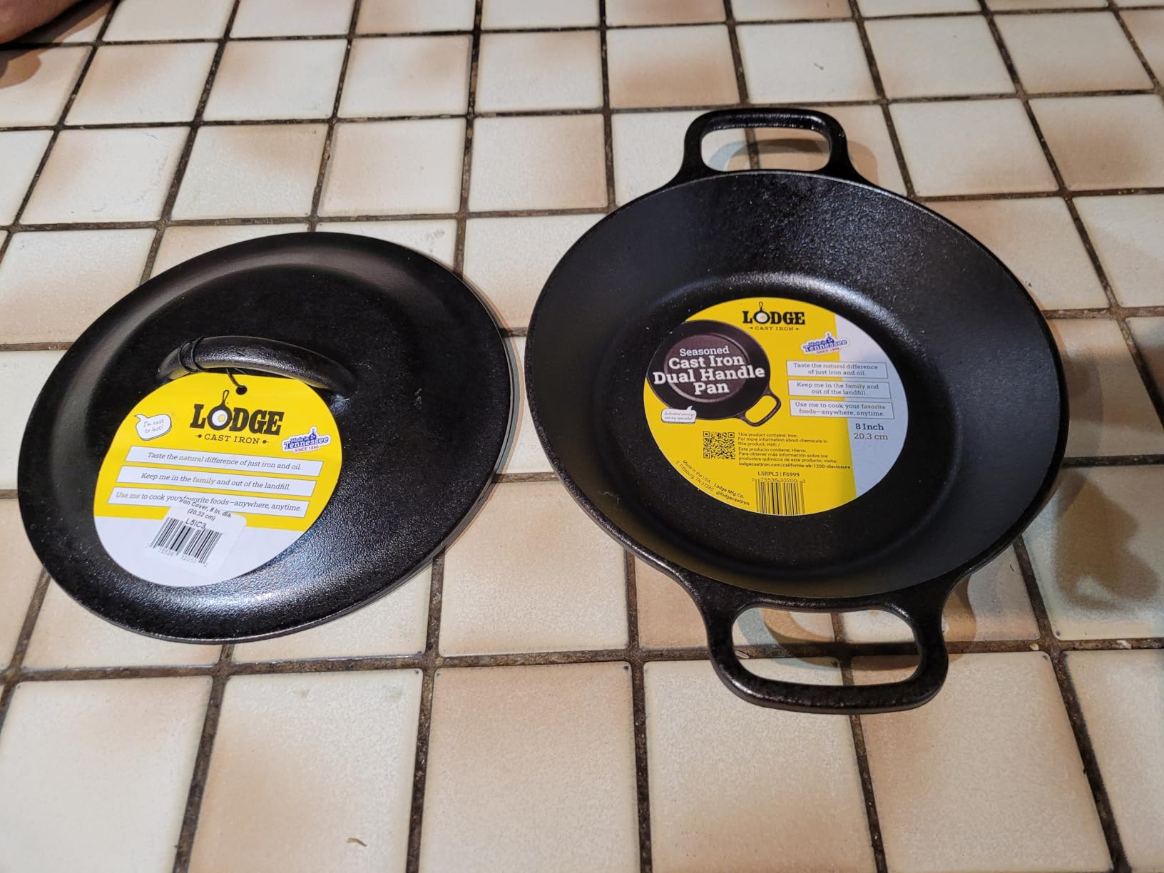 Lodge 12 Inch Pre-Seasoned Cast Iron Skillet - Dual Assist Handles - Use in the Oven, on the Stove, on the Grill, or Over a Campfire - Black customer photo 2