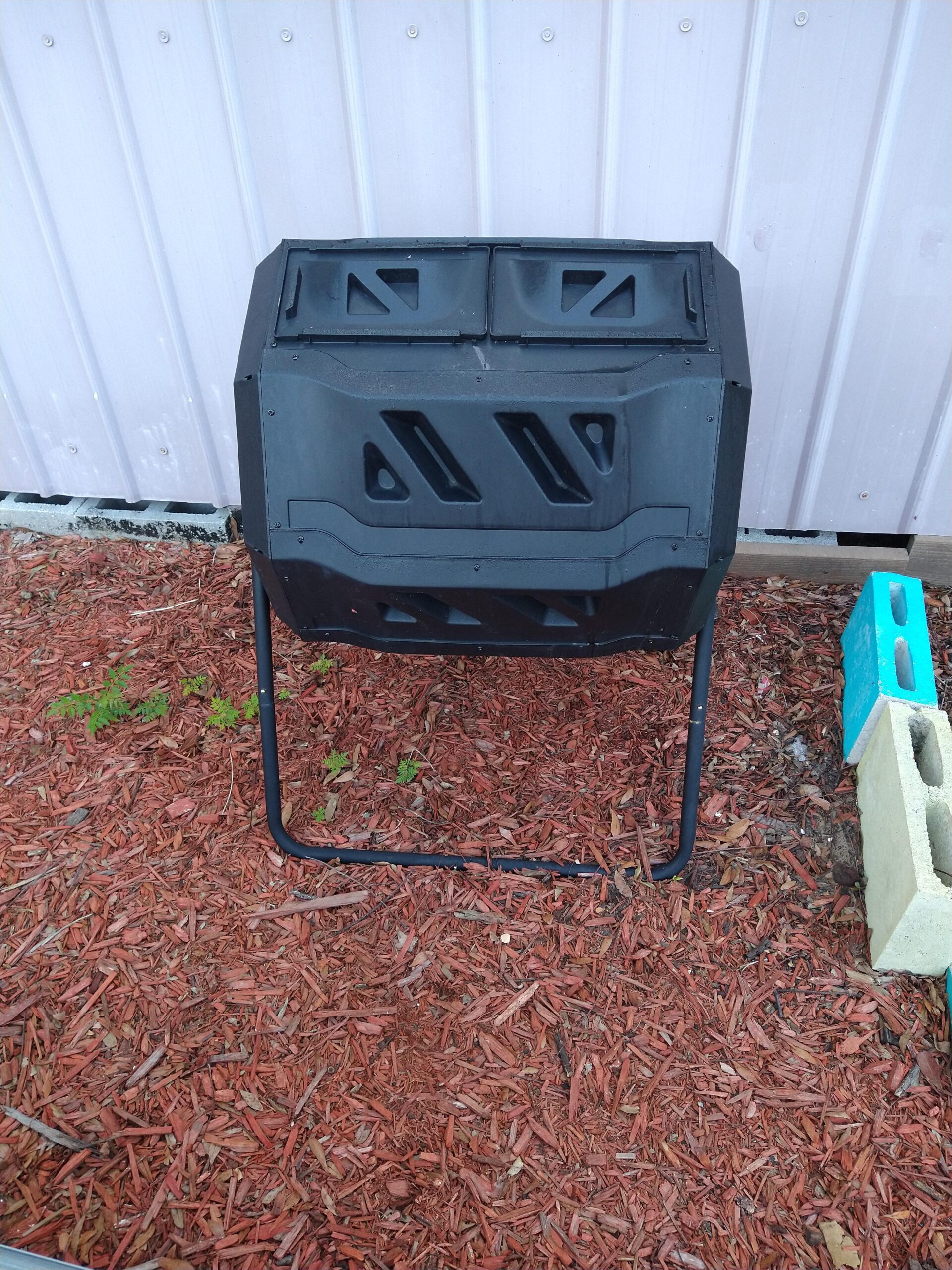 MaxWorks Dual Chamber Compost Tumbler, 42 Gallon Capacity with Two 21 Gallon Chambers, Rotating Outdoor Garden Composter with Aeration Vents, Polypropylene Drum and Steel Frame (80699) customer photo 2