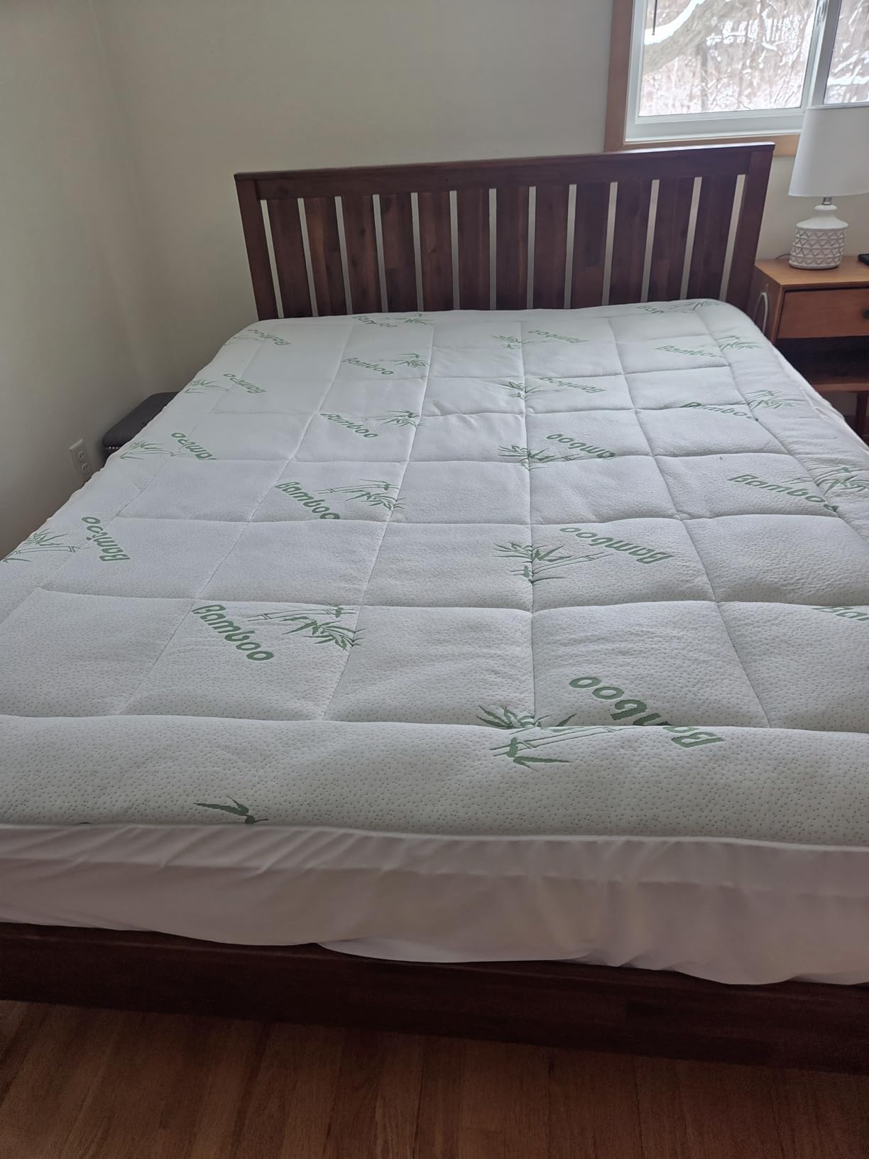ZINUS Vivek Deluxe Wood Platform Bed Frame with Headboard, Wood Slat Support, No Box Spring Needed, Easy Assembly, Queen customer photo 2