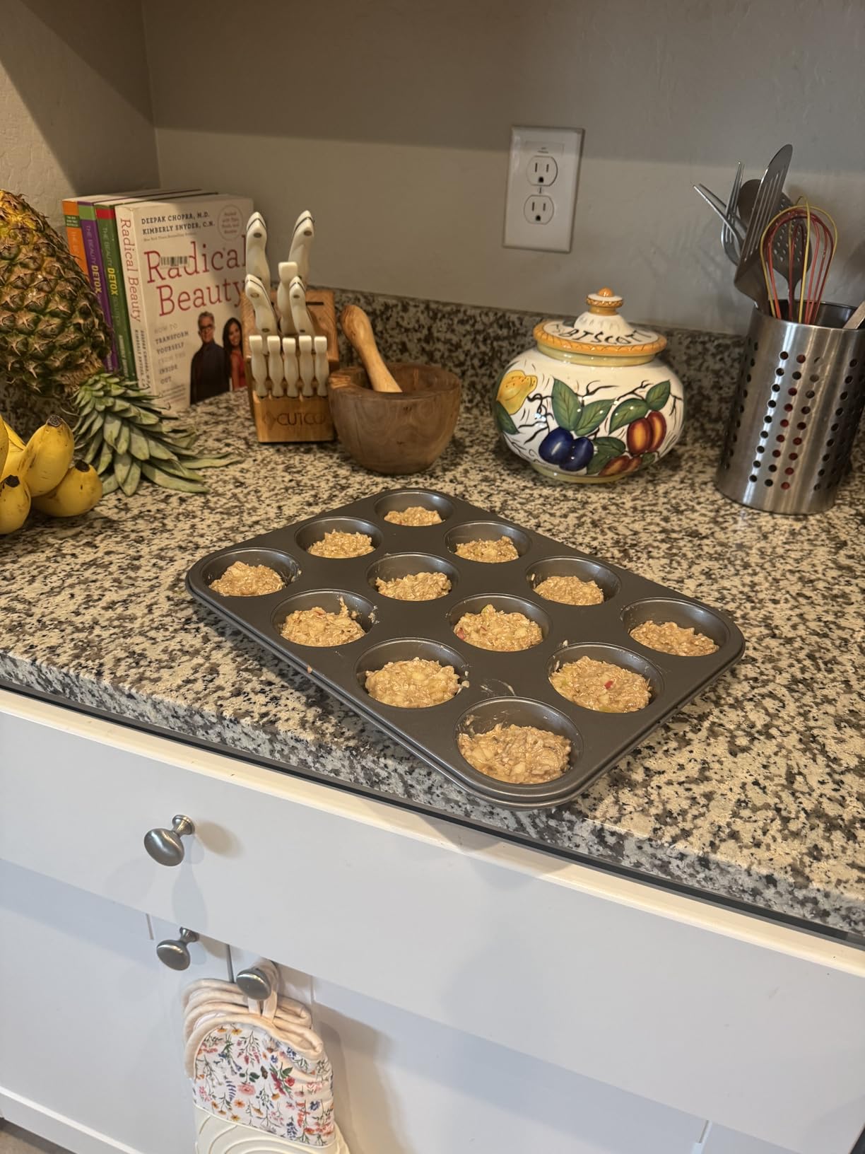 Amazon Basics Nonstick Muffin Pan, Set of 2, Sturdy, Oven Safe, Bakes Evenly, Easy to Clean, 12 Cups customer photo 1