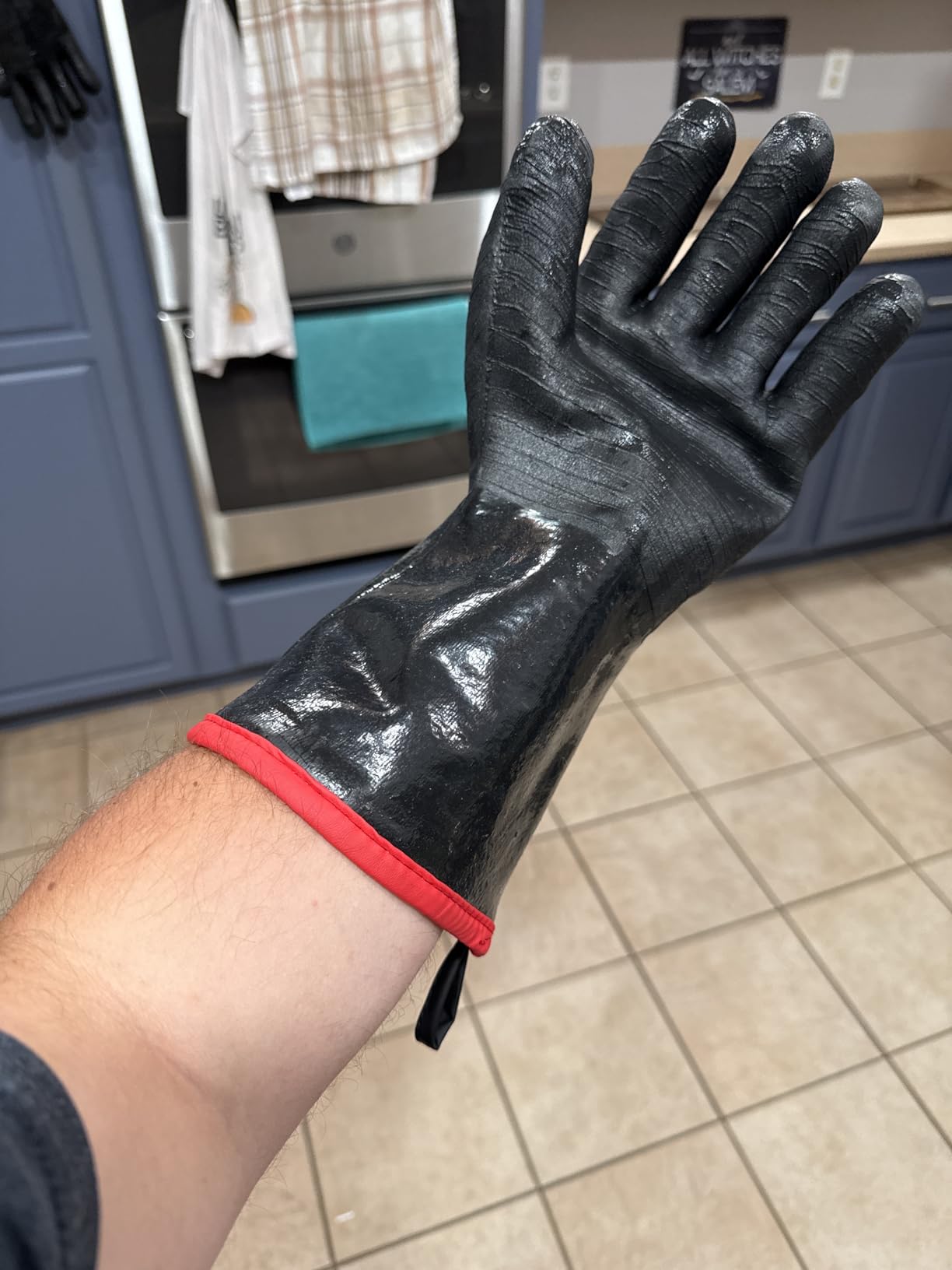 RAPICCA 932°F Heat Resistant BBQ Grill Gloves: Oil Resistant Waterproof for Smoking Grilling Cooking Barbecue Deep Frying Turkey Rotisserie Handling Hot Greasy Meat | Great Stocking Stuffers for Men customer photo 2