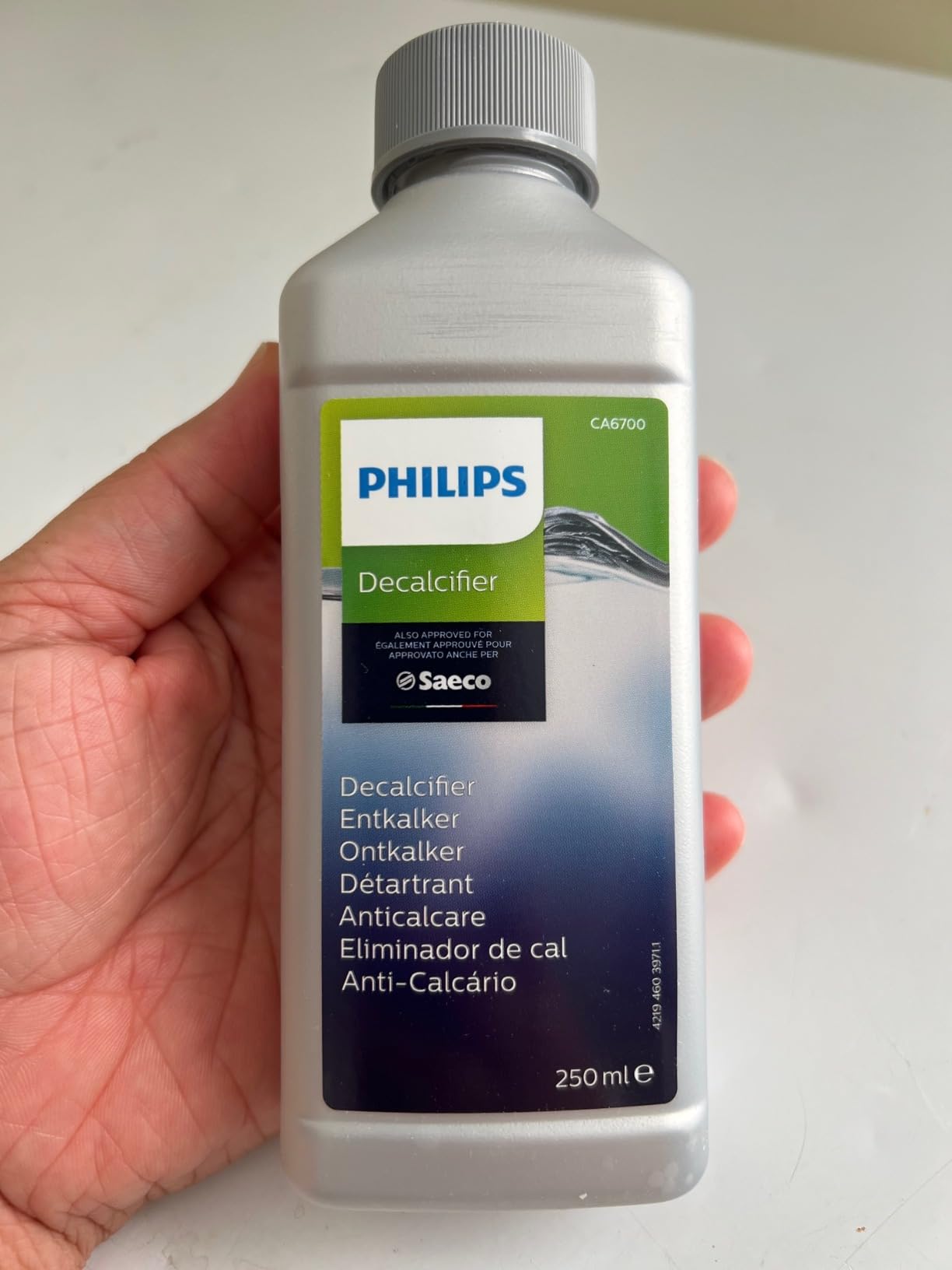 Philips CA6700/22 Universal Liquid Descaler for Philips, Saeco and Other Fully Automatic Coffee Machines Value Pack 2 x 250 ml customer photo 2