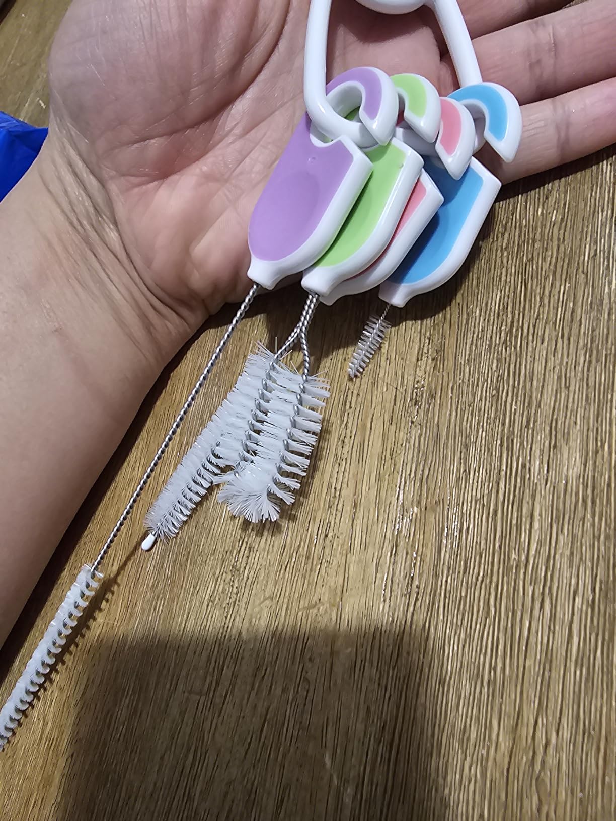 Munchkin Details Bottle and Cup Cleaning Brush 4 Piece Set with Key Ring customer photo 2