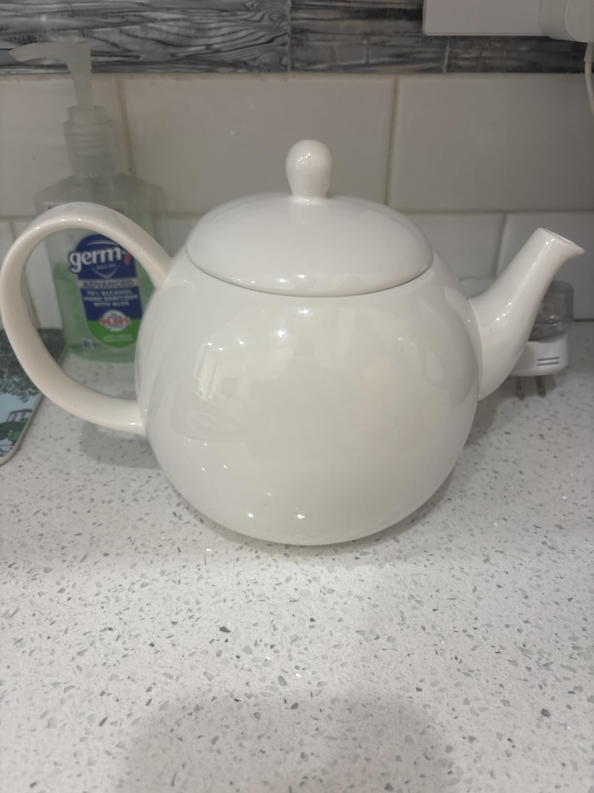 Sweese Porcelain Teapot, 40 Ounce Tea Pot - Large Enough for 5 Cups, White customer photo 2