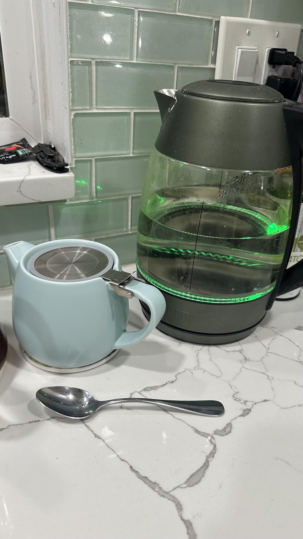 Tealyra - Pluto Porcelain Small Teapot White - 18.2-ounce (1-2 cups) - Matte Finish - Stainless Steel Lid and Extra-Fine Infuser customer photo 1