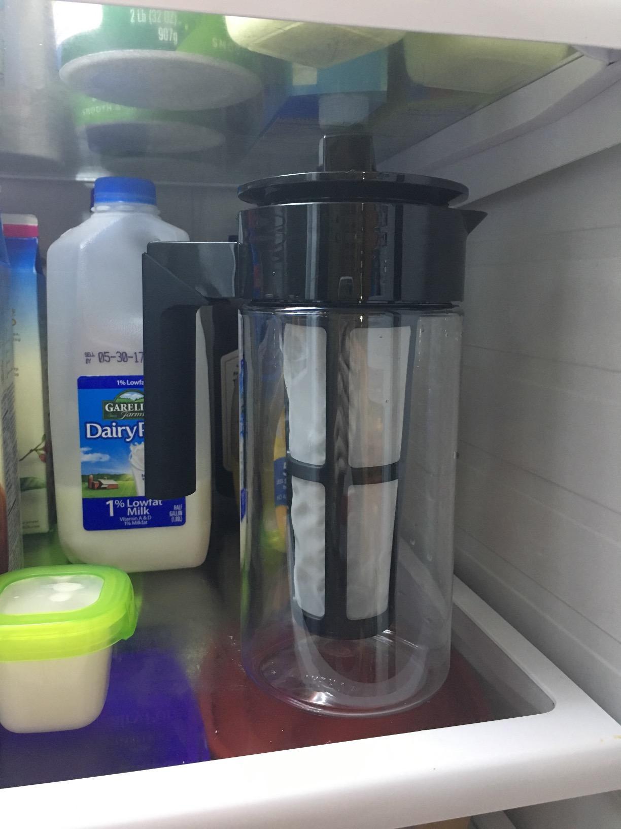 Takeya Tritan Cold Brew Coffee Maker - Airtight Pitcher with Leak-Free Lid - BPA-Free Cold Brew Maker with Silicone Handle - Dishwasher-Safe Pitcher for Homemade Cold Brew - 2 Quart, Black customer photo 1