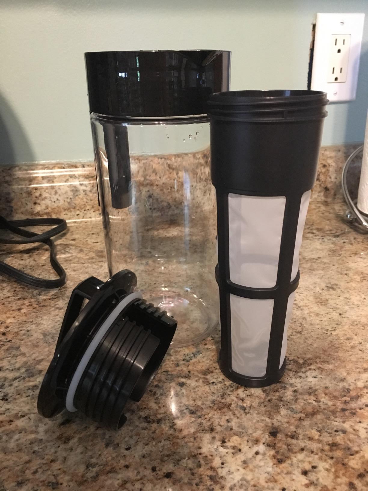 Takeya Tritan Cold Brew Coffee Maker - Airtight Pitcher with Leak-Free Lid - BPA-Free Cold Brew Maker with Silicone Handle - Dishwasher-Safe Pitcher for Homemade Cold Brew - 2 Quart, Black customer photo 2
