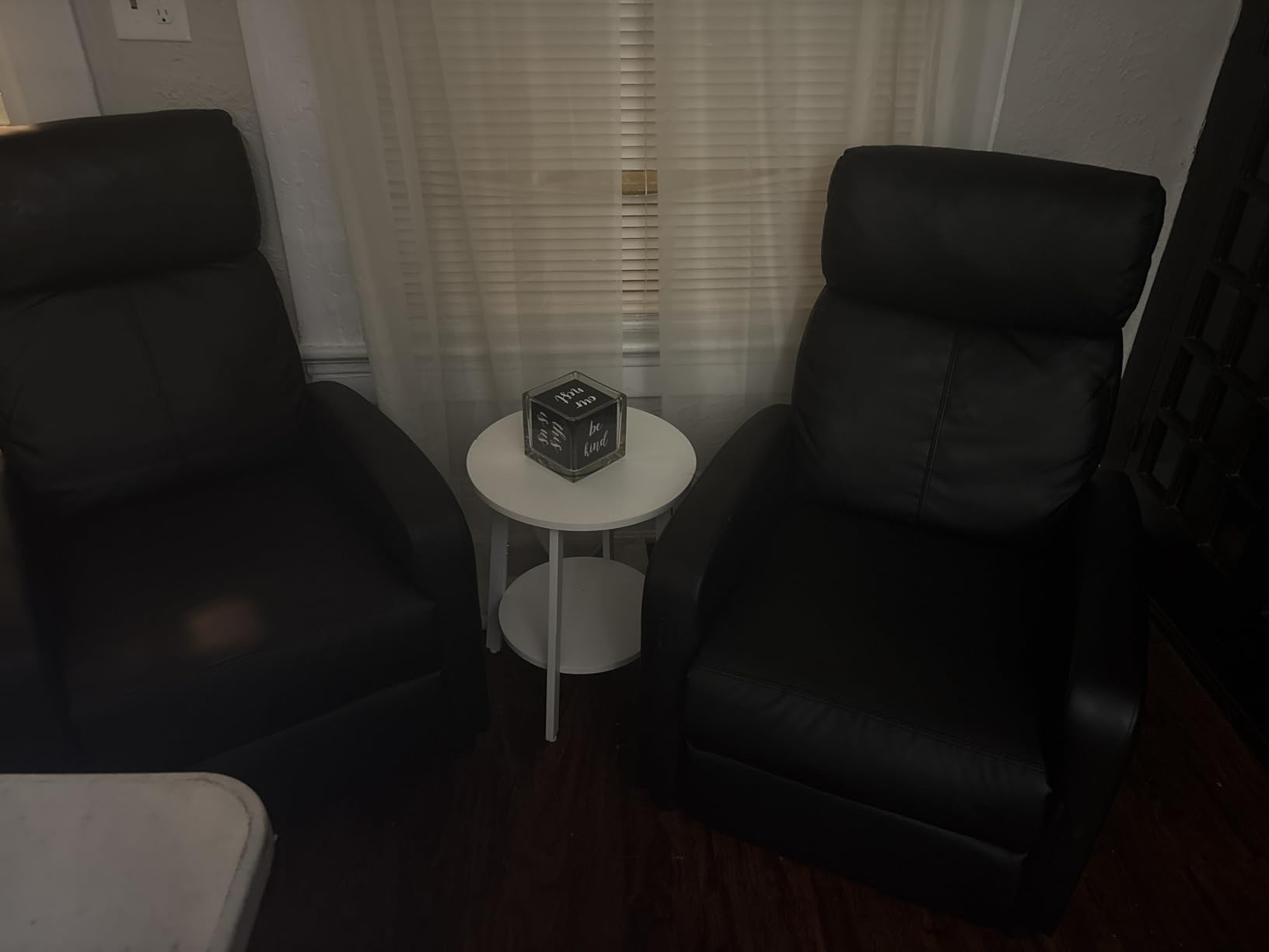 BestMassage | Recliner Chair | No Massage Function | Leather Black | with Lumbar Support, Adjustable Push Back, Wide Armrests, Footrest & Padded Seat | Easy Assembly | for Living Room, Home Theatre customer photo 2