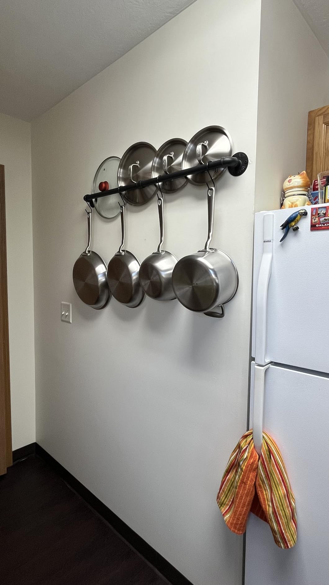 OROPY 38 inch Pot Bar Rack Wall Mounted Detachable Pans Hanging Rail Kitchen Lids Utensils Hanger with 14 S Hooks Black customer photo 2