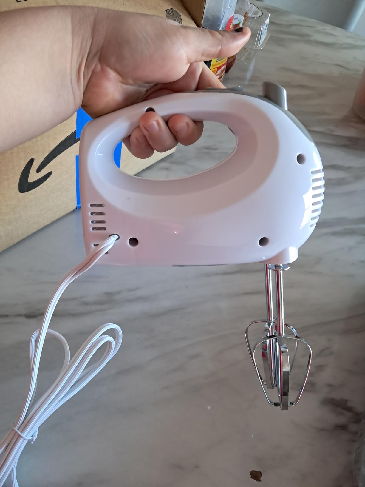OVENTE 5-Speed Corded Electric Hand Mixer with Stainless Steel Whisks, Compact Portable Design with Snap-On Storage Case,150W Lightweight Handheld Mixer for Baking & Cooking, Black HM151B customer photo 2