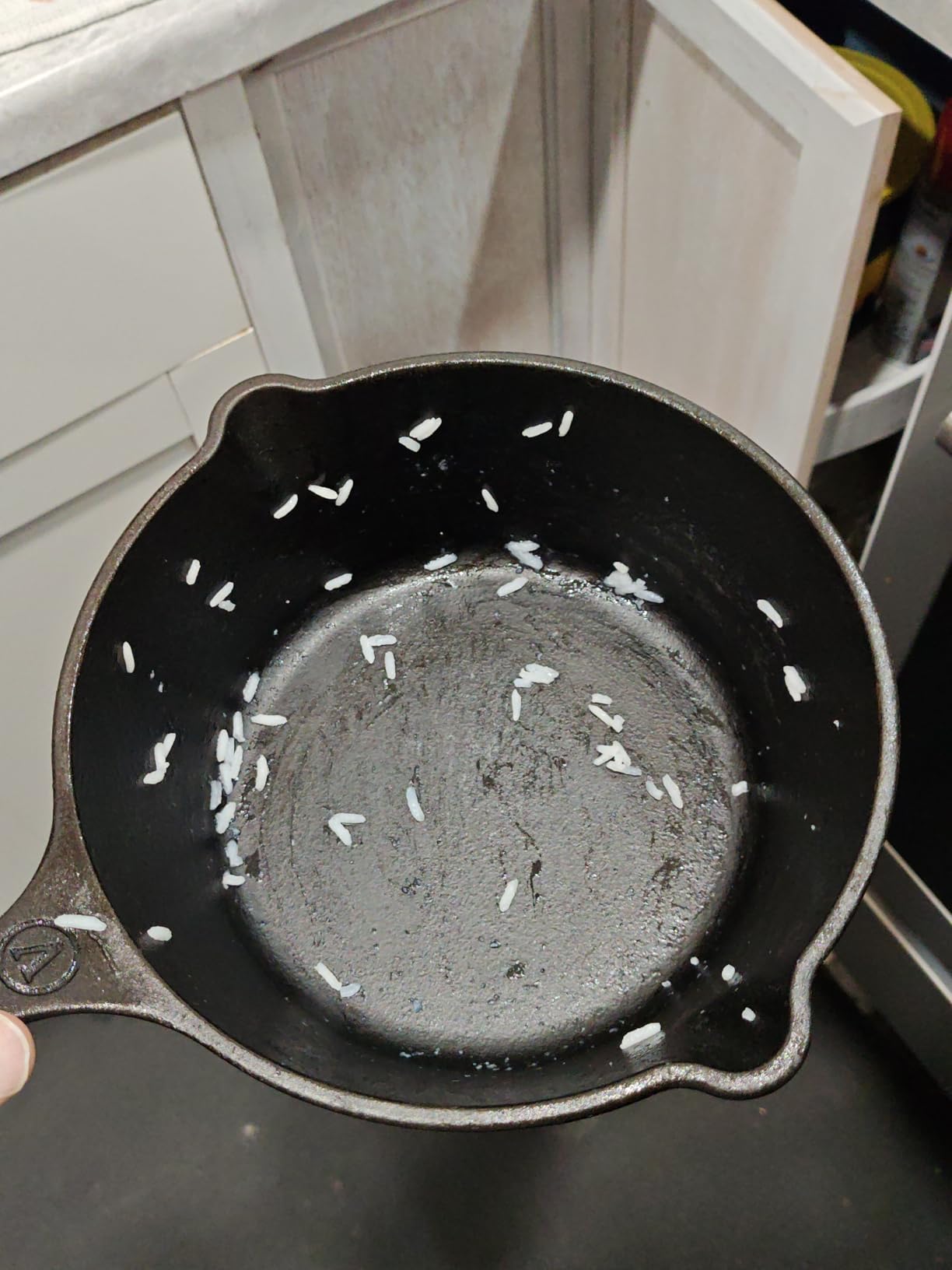 Victoria 0.5-Quart Cast Iron Saucepan, Small Cast Iron Melting Pot Seasoned with Flaxseed Oil, Made in Colombia, Black customer photo 2