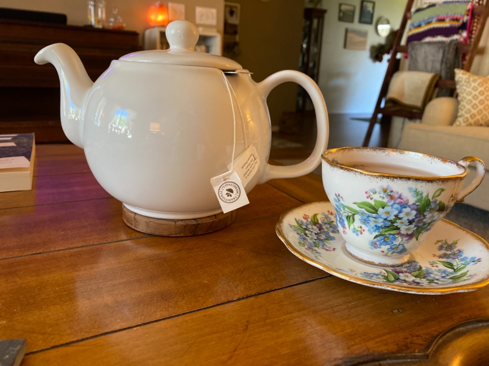 SAKI Large Porcelain Teapot, 48 Ounce Tea Pot with Infuser, Loose Leaf and Blooming Tea Pot - Black customer photo 2