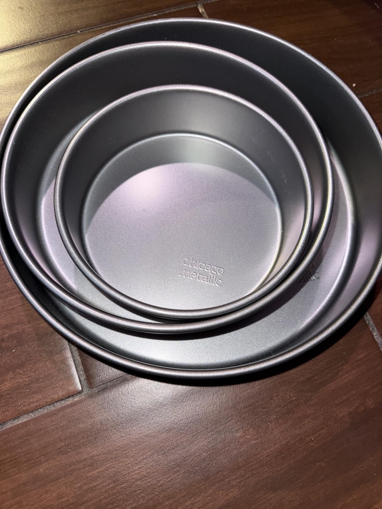Chicago Metallic Professional 3-Piece Round Cake Pan Set of 6, 8, 10 inch Premium Nonstick Bakeware customer photo 2