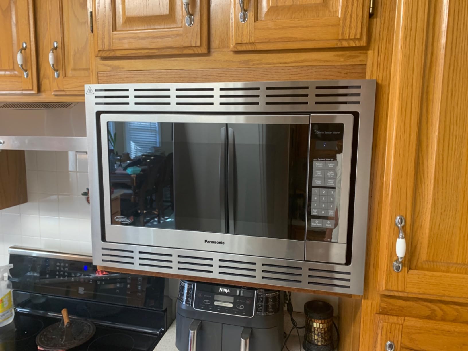 Panasonic Microwave Oven NN-SN97JS Stainless Steel Countertop/Built-In Cyclonic Wave with Inverter Technology and Genius Sensor, 2.2 Cu. Ft, 1250W customer photo 2