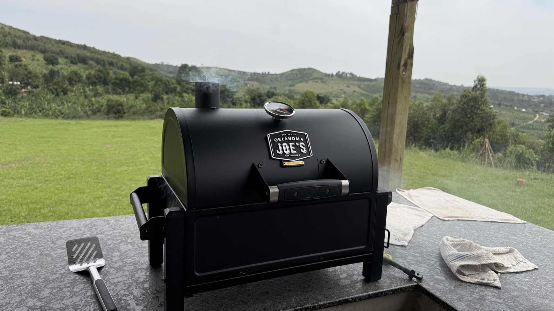 Oklahoma Joe's Rambler Portable Charcoal Grill with 218 sq. in. Cooking Area, Portable Grill, Black customer photo 2