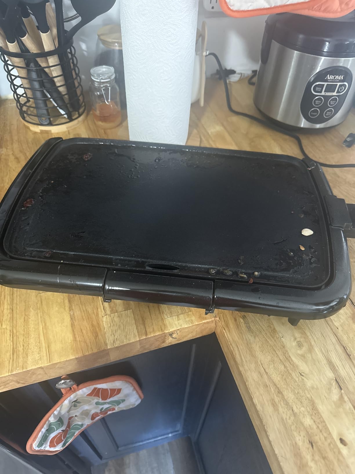 OVENTE Electric Griddle with 16 x 10 Inch Flat Non-Stick Cooking Surface, Removable and Adjustable Temperature Control, Indoor Grill for Instant Breakfast, Pancakes, Eggs or Burgers, Black GD1610B customer photo 1