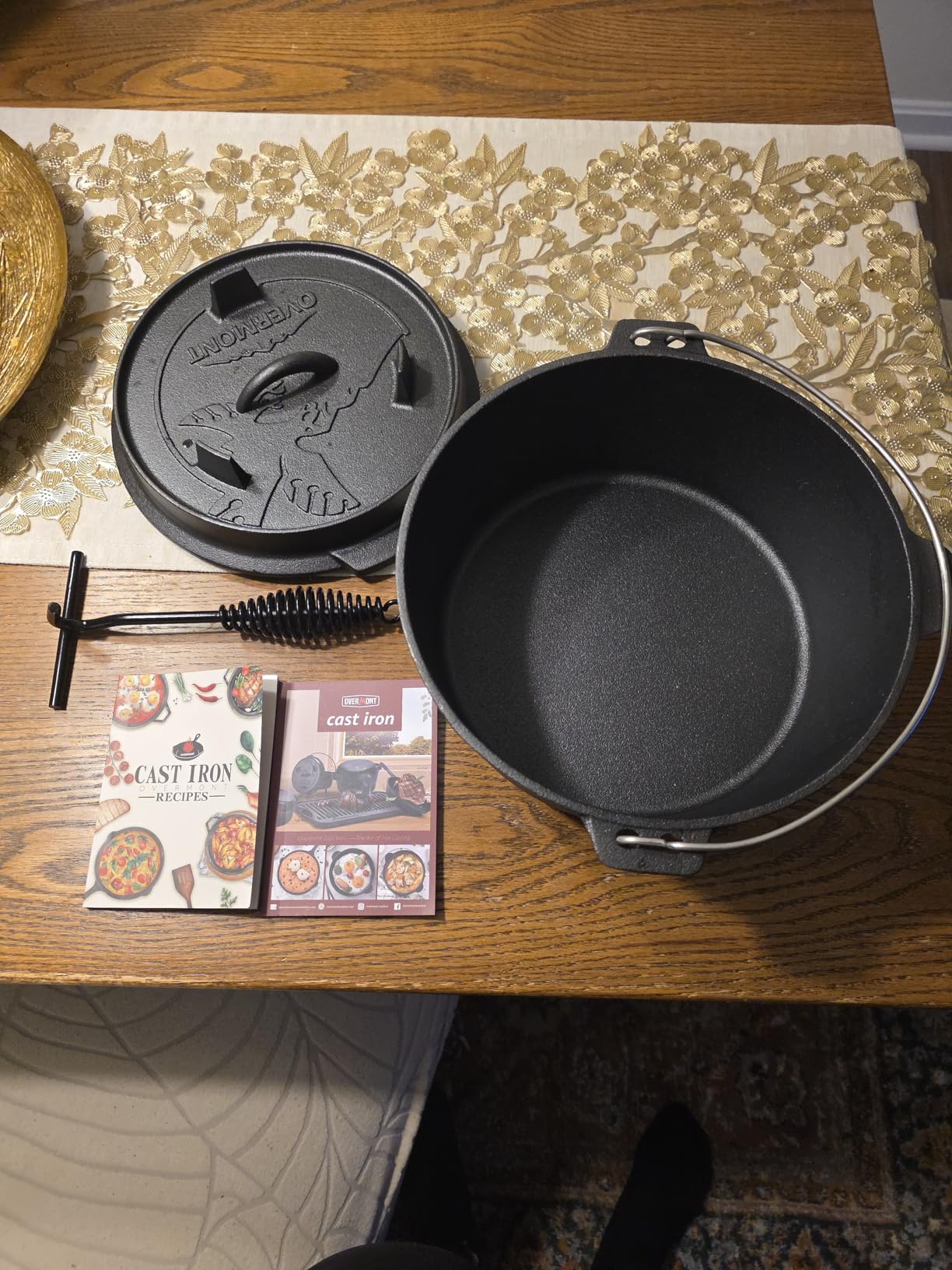 Overmont Camp Dutch Oven Pre Seasoned Cast Iron Lid Also a Skillet Casserole Pot with Lid Lifter for Camping Cooking BBQ Baking 6QT(Pot+Lid) customer photo 2