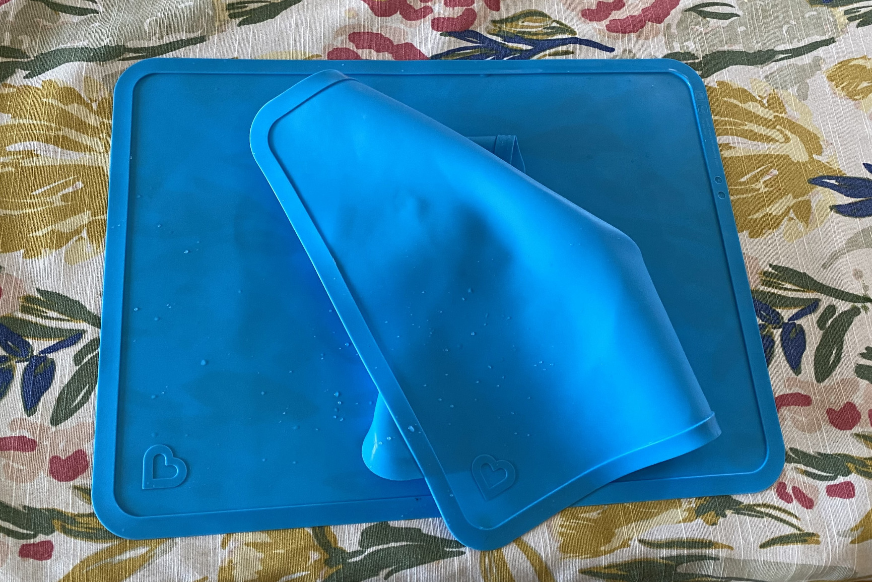 Munchkin® Spotless™ Silicone Placemats for Kids, 2 Pack, Blue/Green customer photo 1