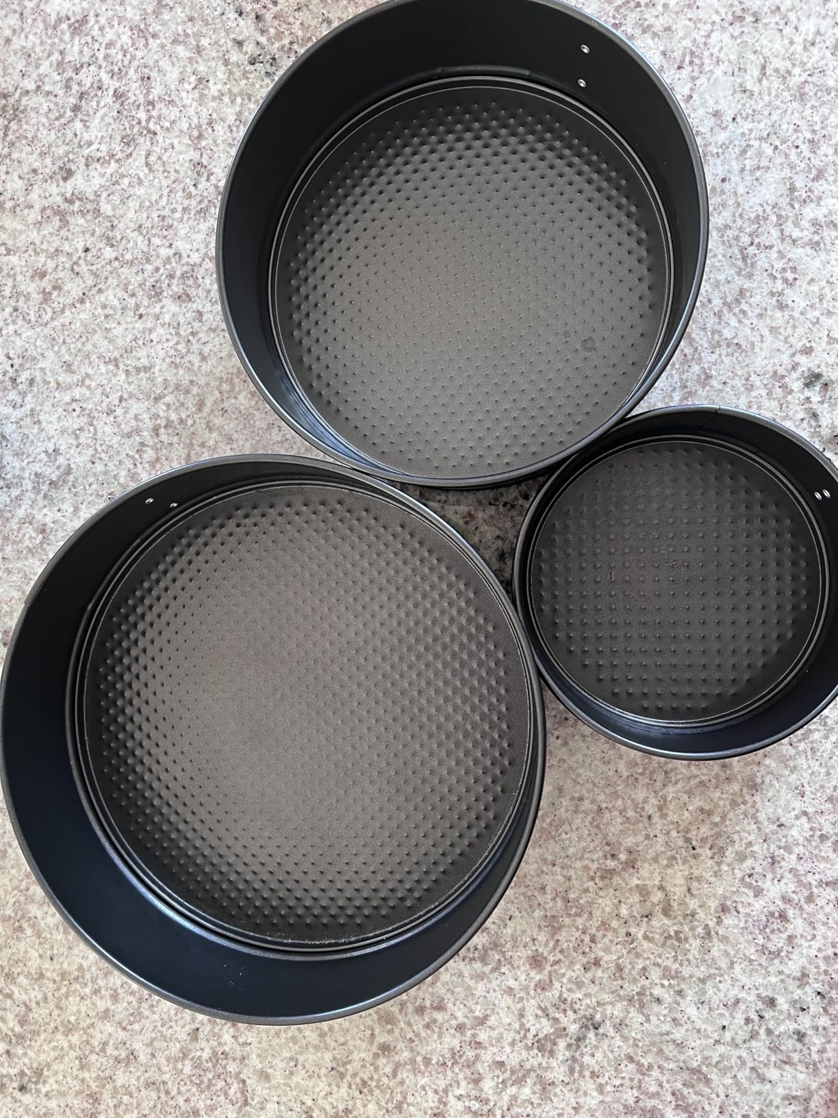 HIWARE 8 Inch Non-stick Springform Pan with Removable Bottom - Leakproof Cheesecake Pan customer photo 1