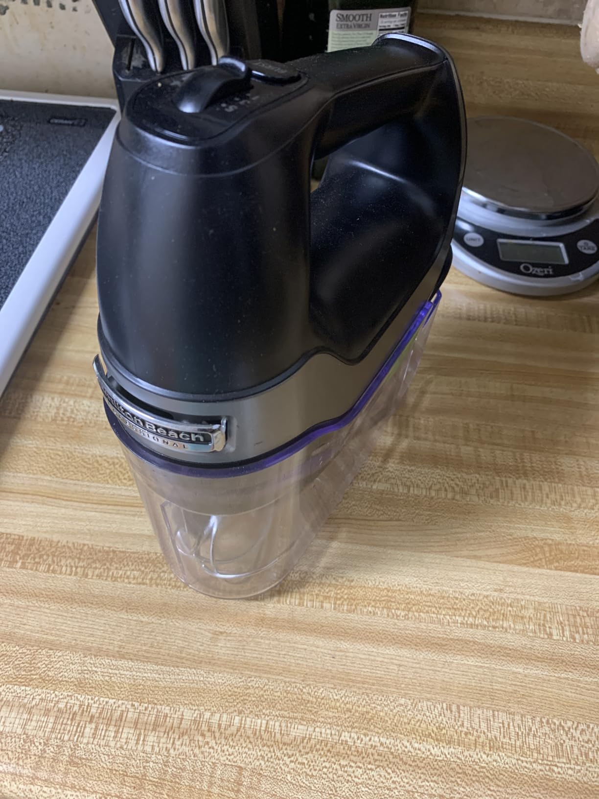 Hamilton Beach Professional 5-Speed Electric Hand Mixer with Snap-On Storage Case, QuickBurst, Stainless Steel Twisted Wire Beaters and Whisk, Mint (62658) customer photo 2