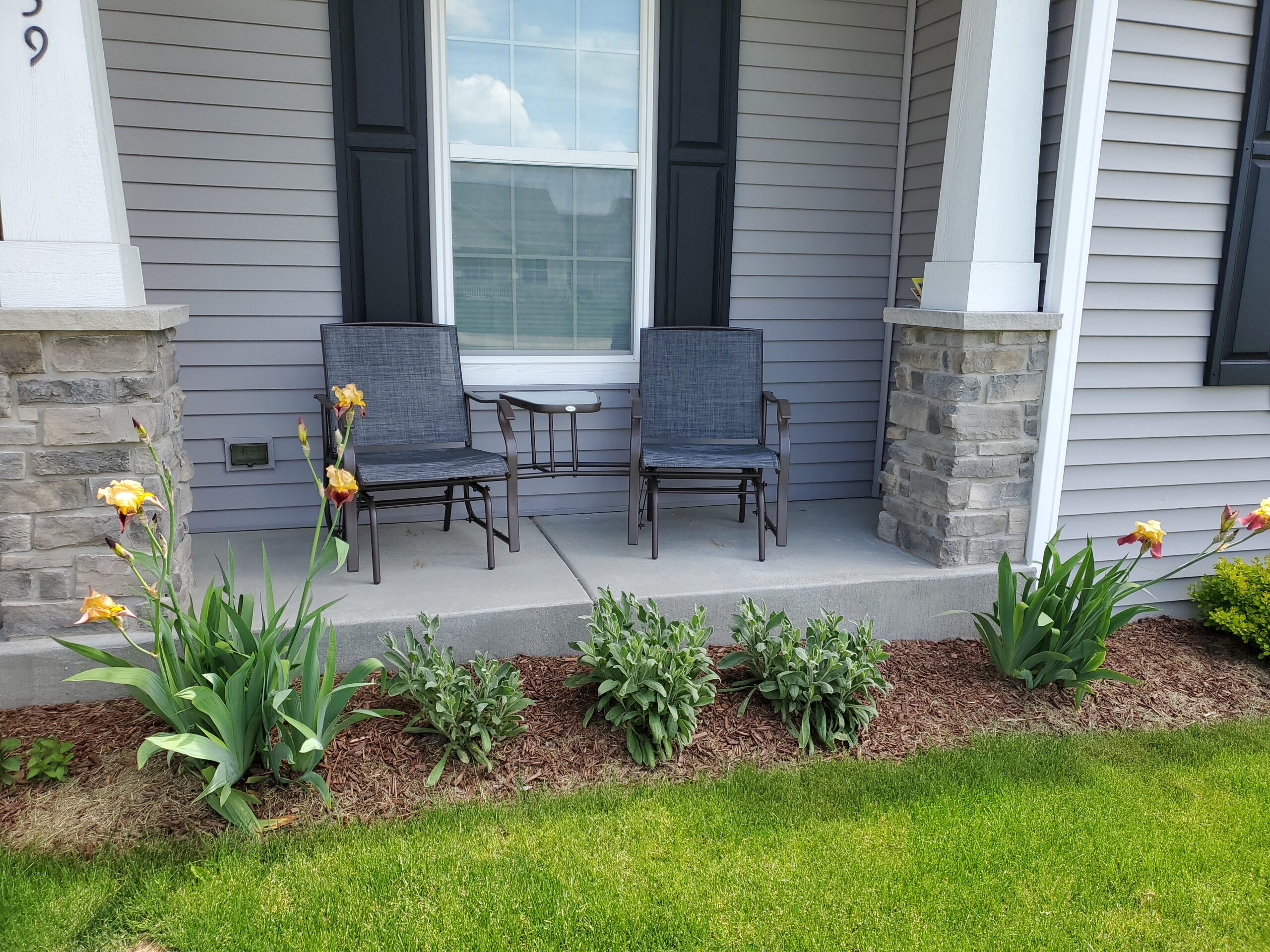 Outsunny Outdoor Glider Chairs with Coffee Table, Patio 2-Seat Rocking Chair Swing Loveseat with Breathable Sling for Backyard, Garden, and Porch, Gray customer photo 2