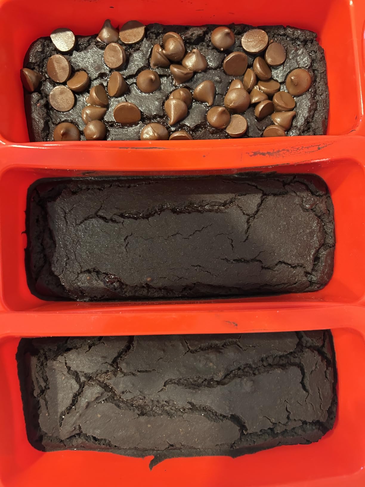 SILIVO Silicone Bread and Loaf Pans (2 Pack) - Nonstick Silicone Baking Mold for Homemade Loaf, Bread and Meatloaf - 8.9x3.7x2.5 inch customer photo 2