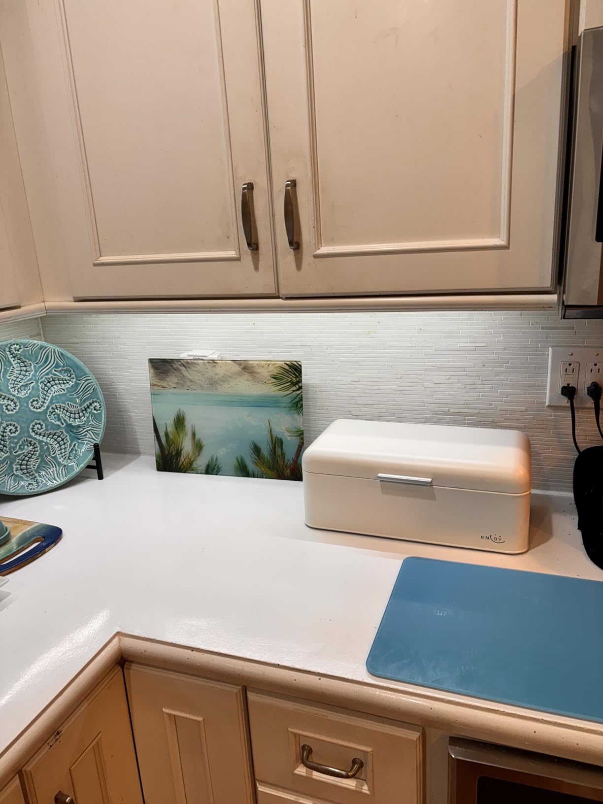 ENLOY Bread Box for Kitchen Counter, Stainless Steel Roll Top Bread Bin, Sliver Bread Storage Holder with Lid customer photo 1