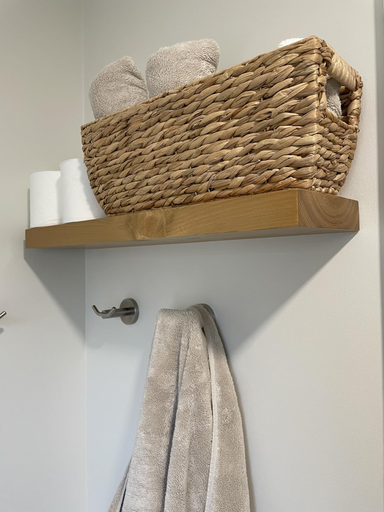 Homeforia 24inch Oak Floating Shelf for Wall, High End Solid Real Wood 24 inches Long Floating Shelves for Bathroom, Honey Oak Wooden Floating Shelves, Heavy Duty Bracket, 24 X 6.5 X 1.75 in, Set of 2 customer photo 2