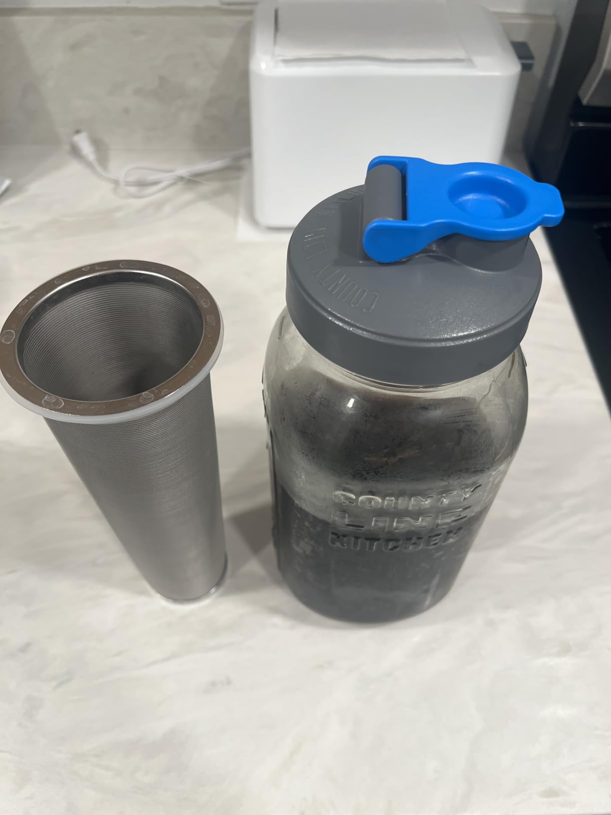 County Line Kitchen Glass Cold Brew Coffee Maker with Lid - Wide Mouth, 2 Quart (64 oz) - Heavy Duty, Leak Proof - Sun & Iced Tea Pitcher, Cold Brew Coffee, Breast Milk Storage, Water - Gray customer photo 2