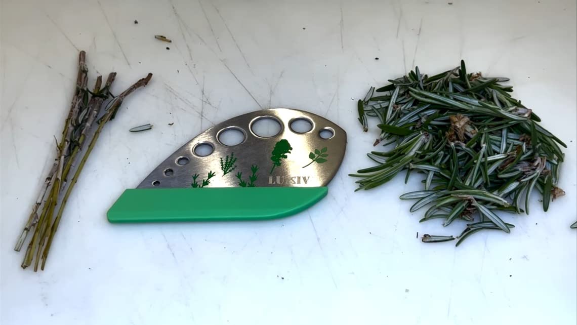 Herb Stripper 9 holes, Luxiv Stainless Steel Kitchen Herb Stripping Tool Loose Leaf Kale Razor Metal Leaf Pealer for Kale, Chard, Collard Greens, Thyme, Basil, Rosemary customer photo 1