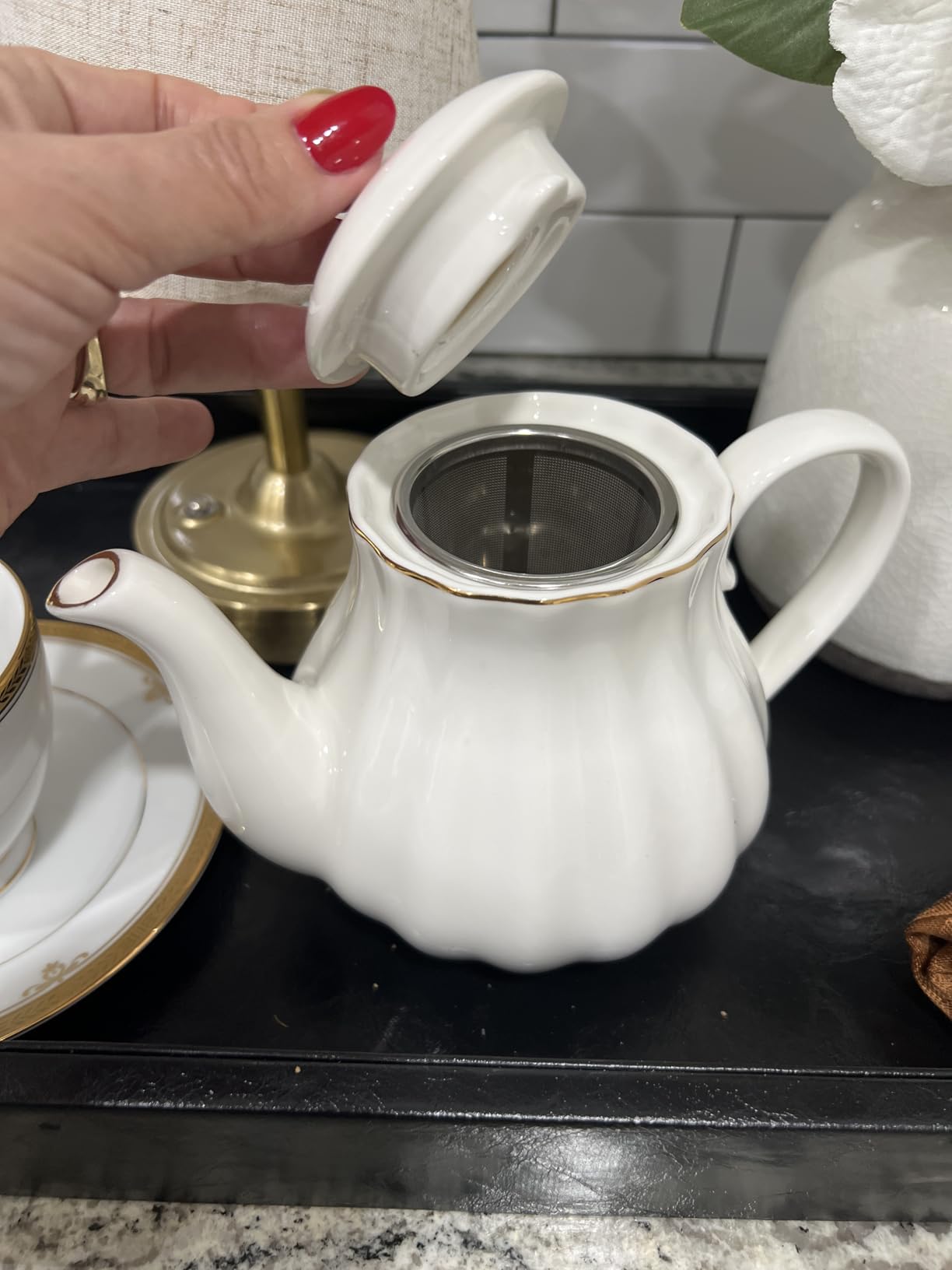 Sweejar Royal Teapot, Ceramic Tea Pot with Removable Stainless Steel Infuser, Blooming & Loose Leaf Teapot - 28 Ounce (White) customer photo 2