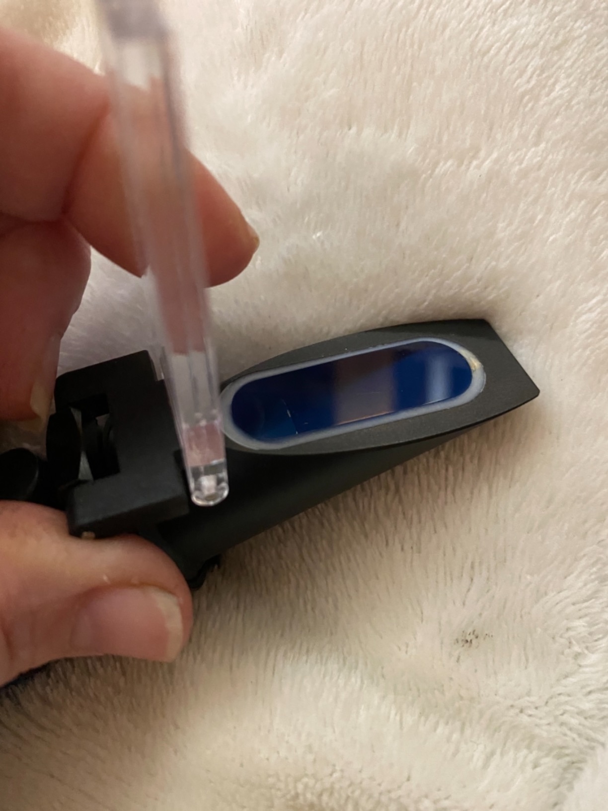 0-80% Brix Meter Refractometer for Measuring Sugar Content in Fruit, Honey, Maple Syrup and Other Sugary Drink, with Automatic Temperature Compensation Function customer photo 1