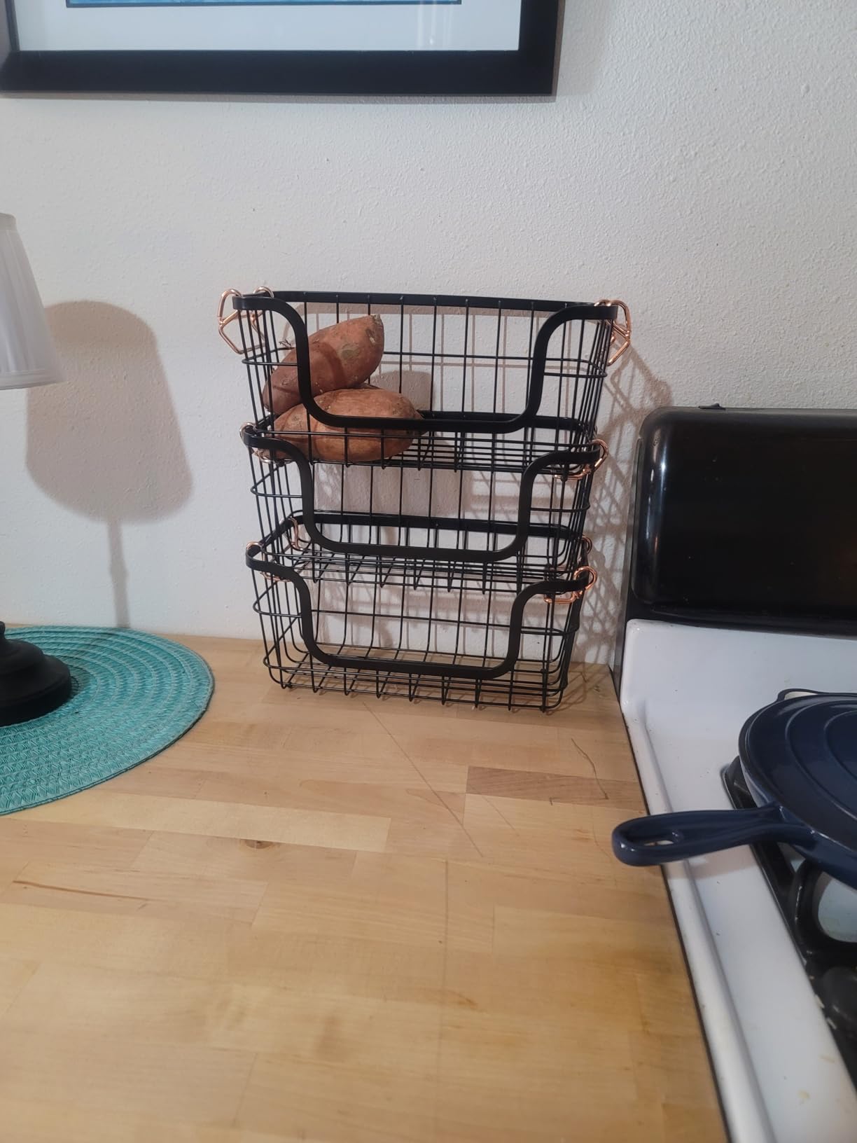 Amazon Basics Stackable Metal Wire Rectangular Storage Baskets for Kitchen, Bathroom or Pantry Organizing, 2 Count, Black customer photo 2