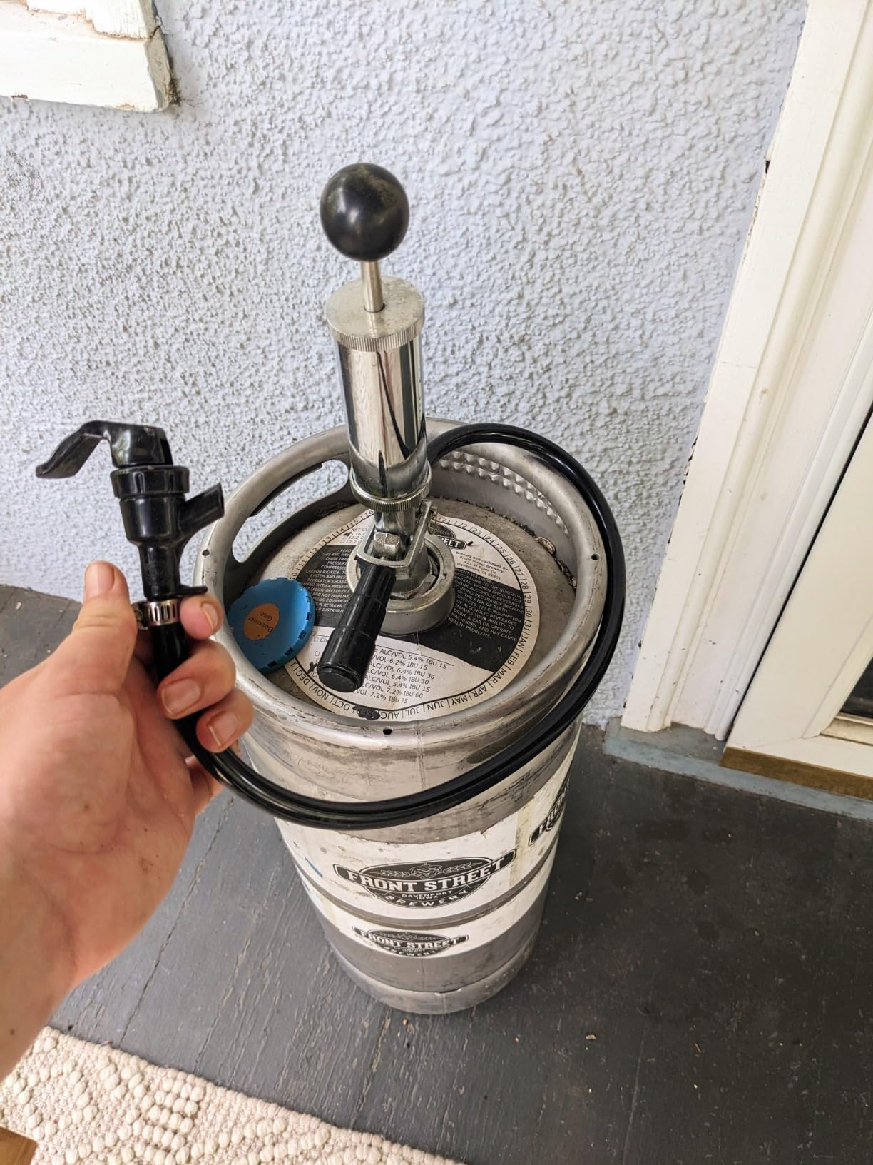 MRbrew Keg Party Pump, American D System Beer Keg Tap Keg Hand Pump 4'' Picnic Pump with Beer Faucet & Beer Hose customer photo 2