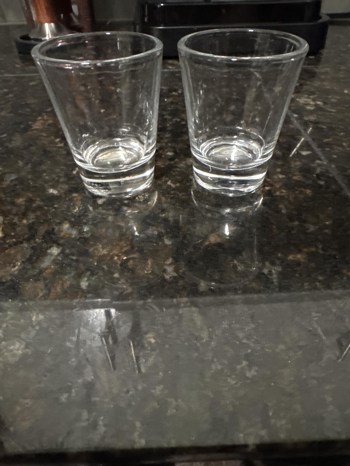 BCnmviku 1.5 oz Shot Glasses Sets with Heavy Base, Clear Shot Glass (4 Pack) customer photo 1