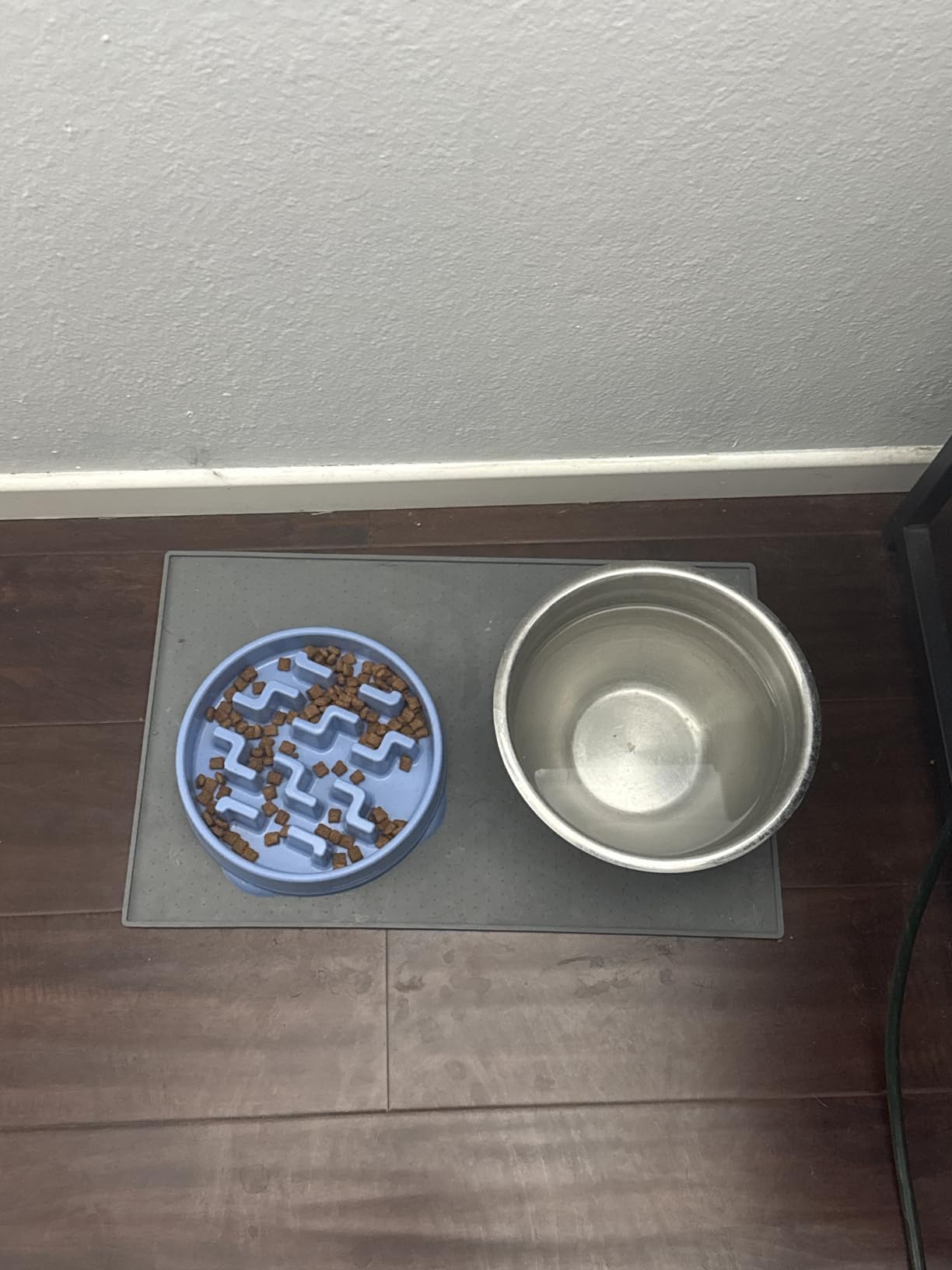 GORILLA GRIP 100% Waterproof Raised Edge BPA Free Silicone Pet Feeding Mat, Dog Cat Food Mats Contain Spills Protects Floors, Placemats for Cats and Dogs Water Bowl, Pets Accessories 18.5x11.5 Gray customer photo 2