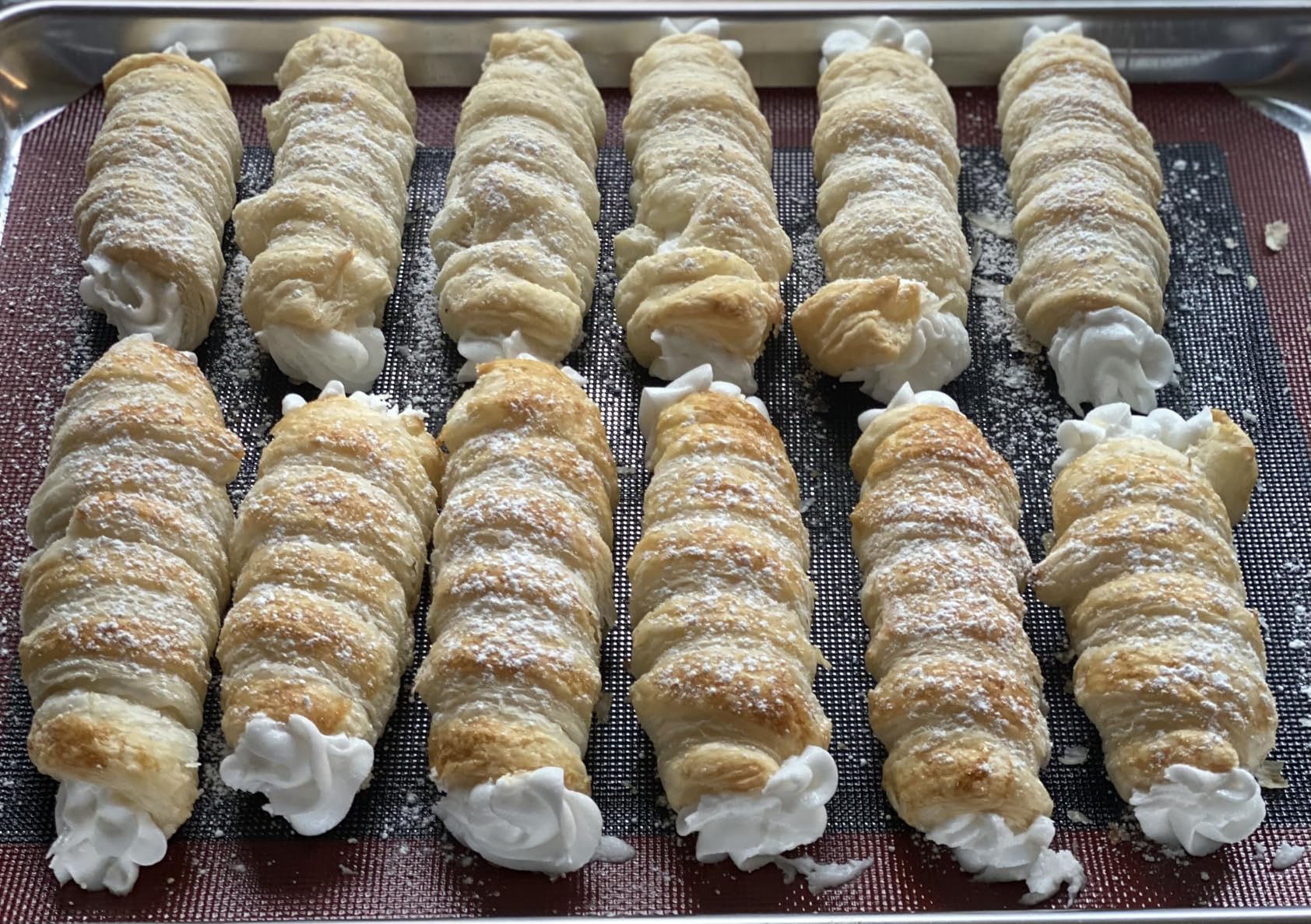 Non-stick Cream Horn Molds Stainless Steel, FantasyDay 4.72 inch Large Size Cannoli Tubes Kit Pack of 12 Baking Cones Pastry Roll Horn Croissant Mold - Christmas Anniversary Free Standing Cone Shape customer photo 1