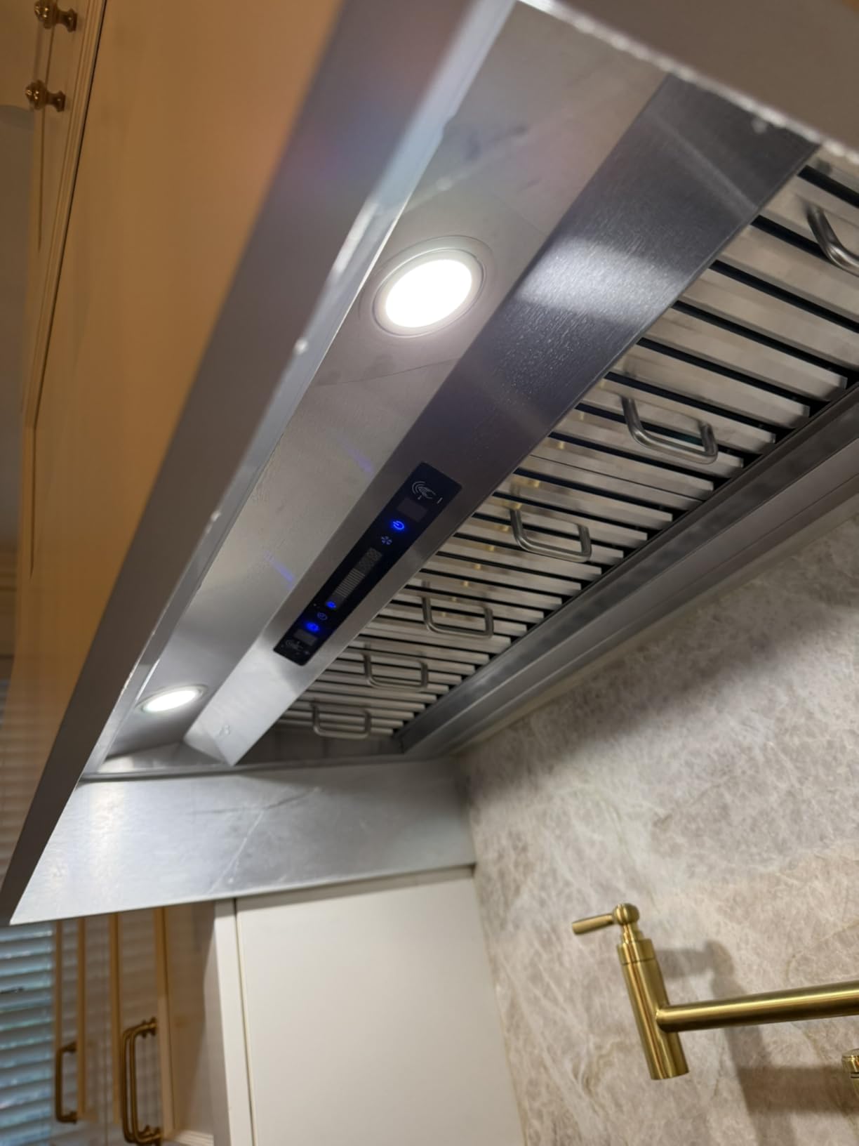 IKTCH 36 inch Built-in/Insert Range Hood 900 CFM, Ducted/Ductless Convertible Duct, Stainless Steel Kitchen Vent Hood with 2 Pcs Adjustable Lights and 3 Pcs Baffle Filters (IKB02-36'') customer photo 1
