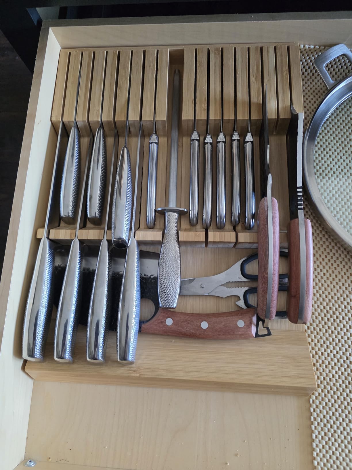Utoplike In-drawer Knife Block Bamboo Kitchen Knife Drawer Organizer Large, handle Steak knife Holder without Knives, Fit for 16 Knife and 1 Sharpening Steel (Knives & Sharpening Not Included) customer photo 1