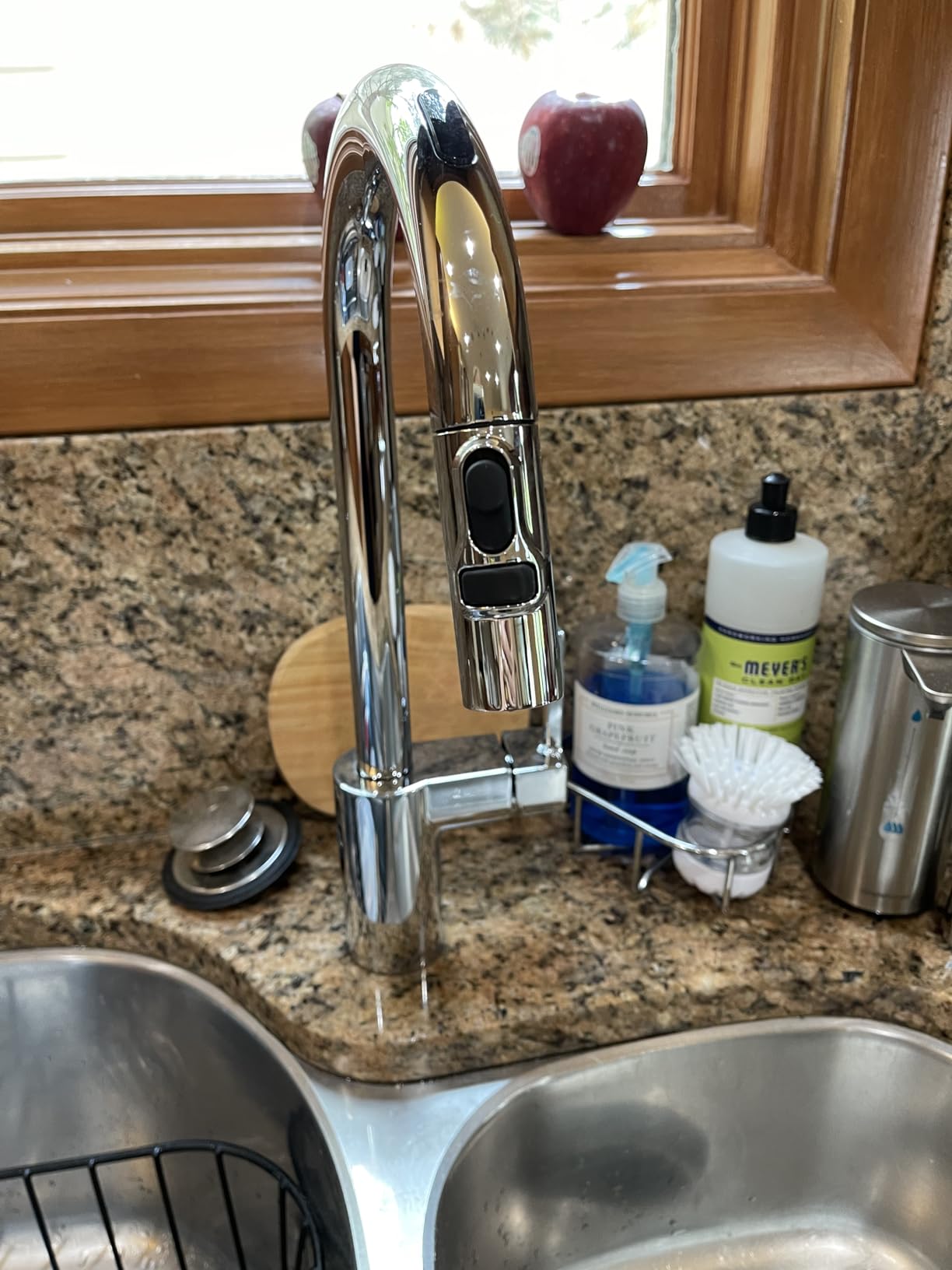 Moen 7565EVC Align Chrome Smart Faucet Touchless Kitchen Faucet with Pull Down Sprayer, Modern Kitchen Sink Faucet with Voice Control and Power Boost customer photo 1