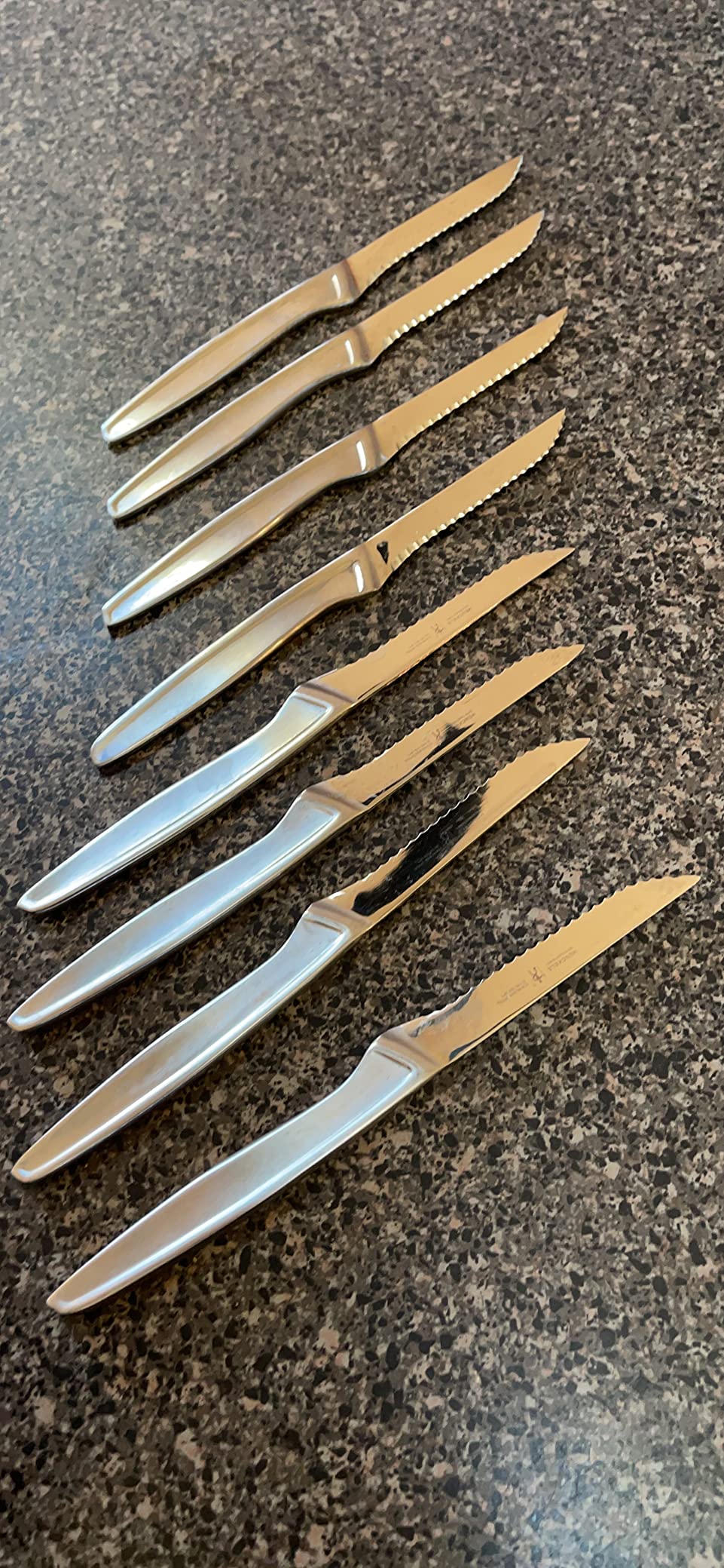 HENCKELS Solution Razor-Sharp Steak Knife Set of 8, German Engineered Informed by 100+ Years of Mastery, Black customer photo 2