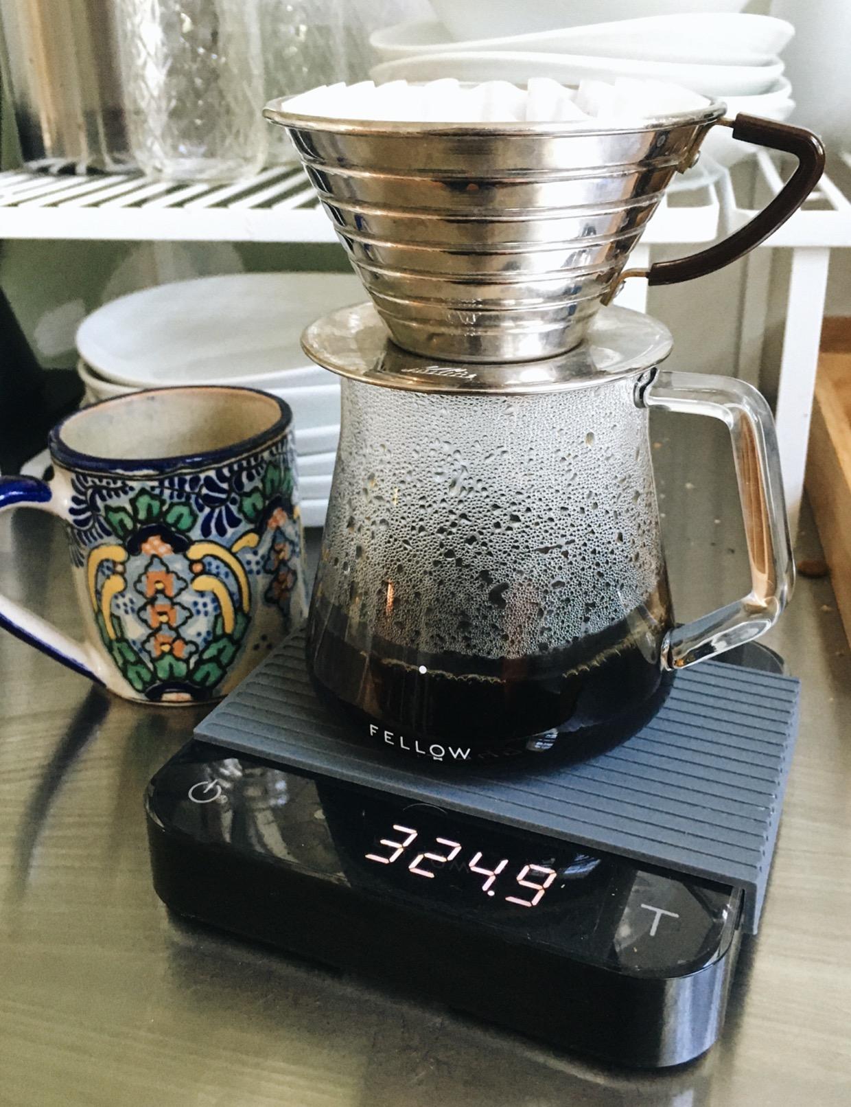 Fellow Mighty Small Glass Carafe - Manual Pour Over Coffee Beaker and Tea Steeper, Borosilicate Glass Decanter, 16.9 oz Clear Container customer photo 1