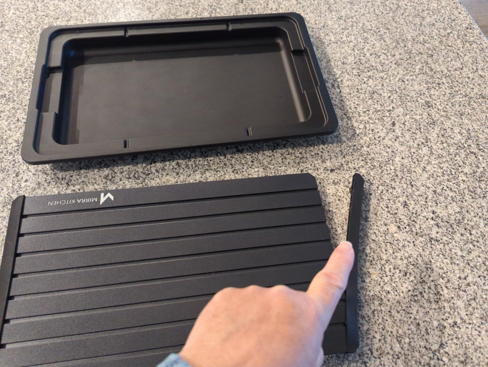 Extra Thick Fast Defrosting Tray - Dishwasher Safe Large Thawing Plate with Drip Tray Set - Non-Stick Coated Thawing Board for Frozen Meat and Food - No Plug Natural Defrost Miracle Thaw Master Mat customer photo 2