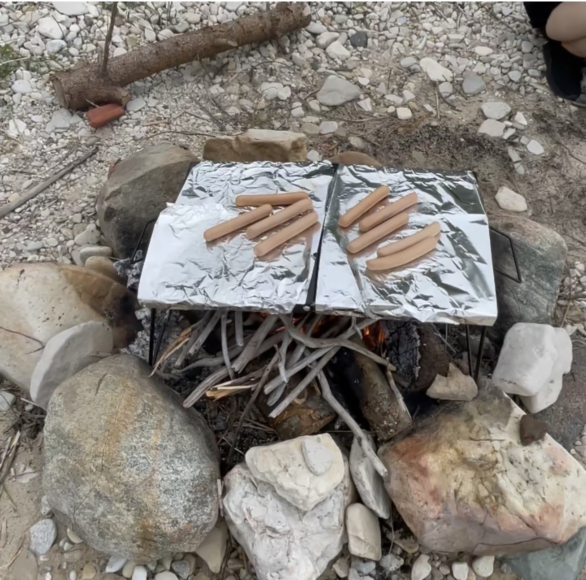 REDCAMP Folding Campfire Grill Heavy Duty Steel Grate, Portable Camp Fire Cooking Racks for Over Fire Pit customer photo 2