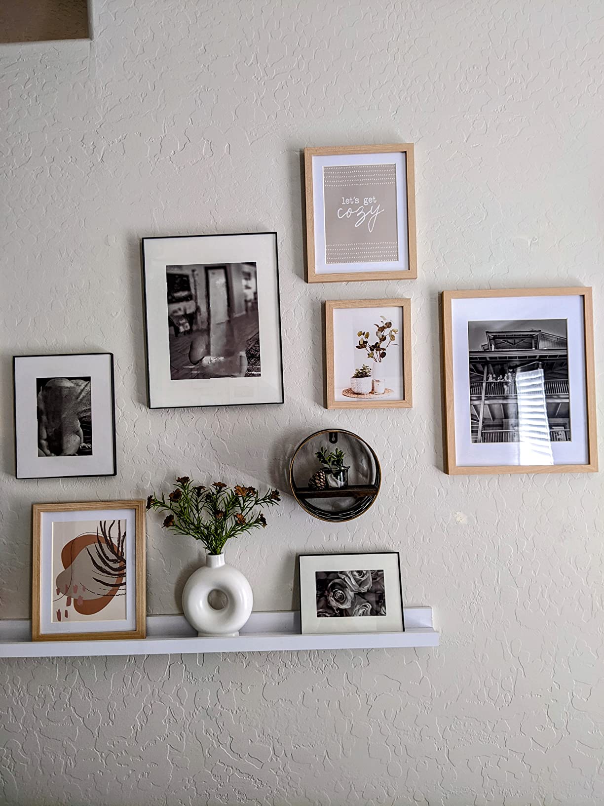 ArtbyHannah Gallery Wall Frame Set for Stairway, Neutral Wood Picture Frames Collage Wall Decor for Living Room, Entry, 8 Pack Assorted Size-11x14, 8x10, 6x8 customer photo 2