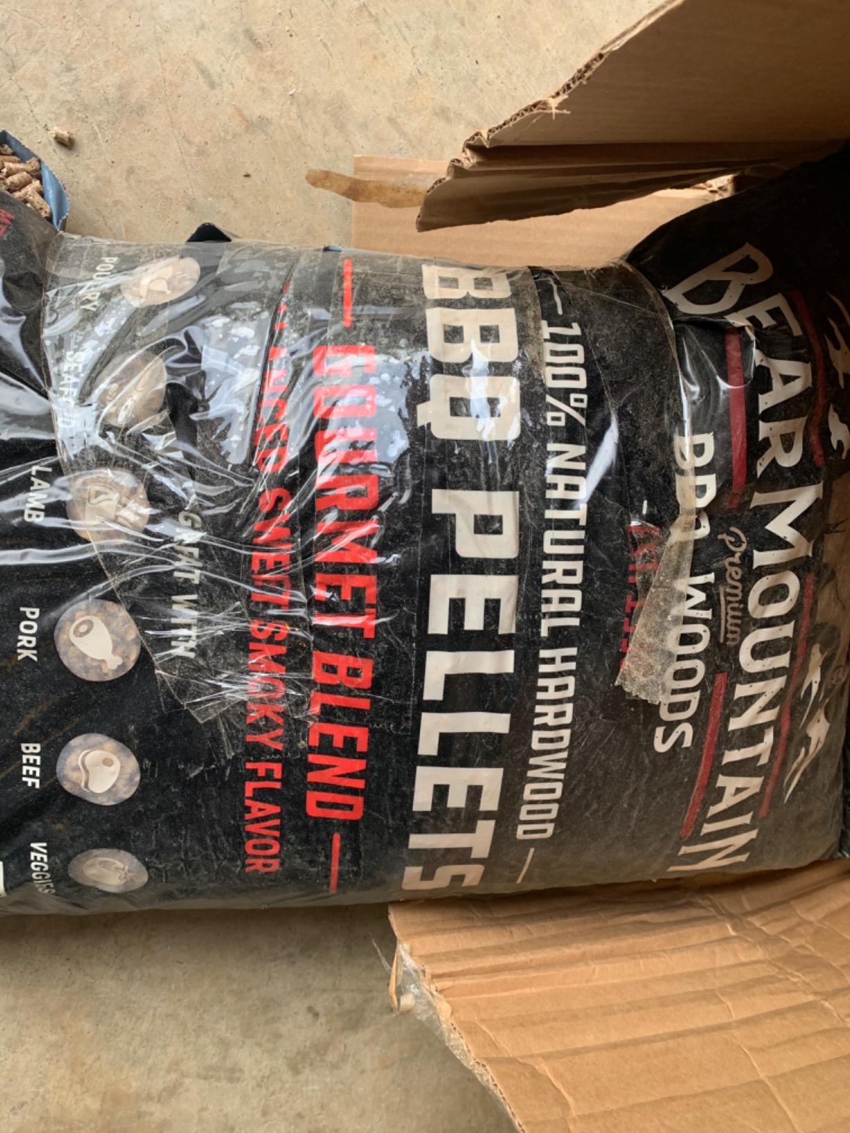 Bear Mountain All Natural Wood Pellets for Smoker, Grill & BBQ, 40 Lbs, Hickory - Premium Hardwood Barbecue Pellets for Indoor and Outdoor Grilling customer photo 2