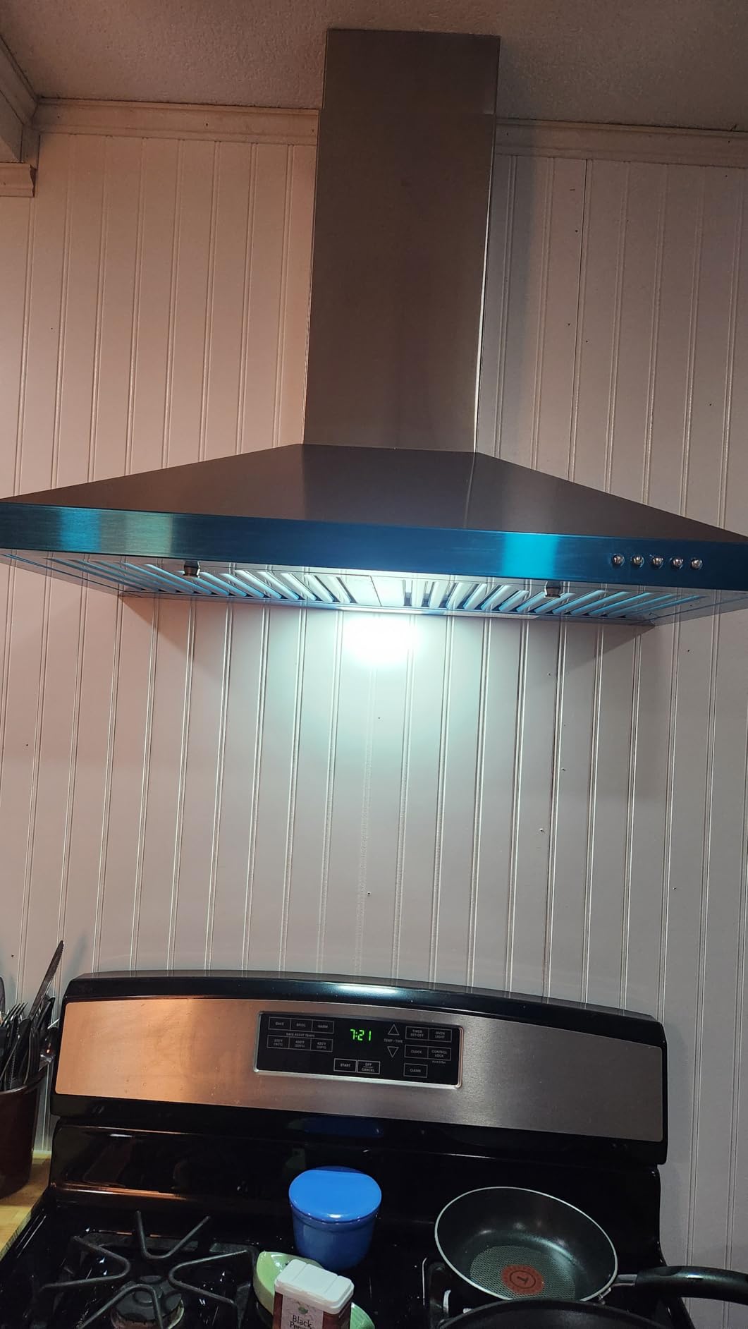 Tieasy Wall Mount Range Hood 30 inch with Ducted/Ductless Convertible Duct, Stainless Steel Chimney-Style Over Stove Vent Hood with LED Light, 3 Speed Exhaust Fan, 450 CFM customer photo 2