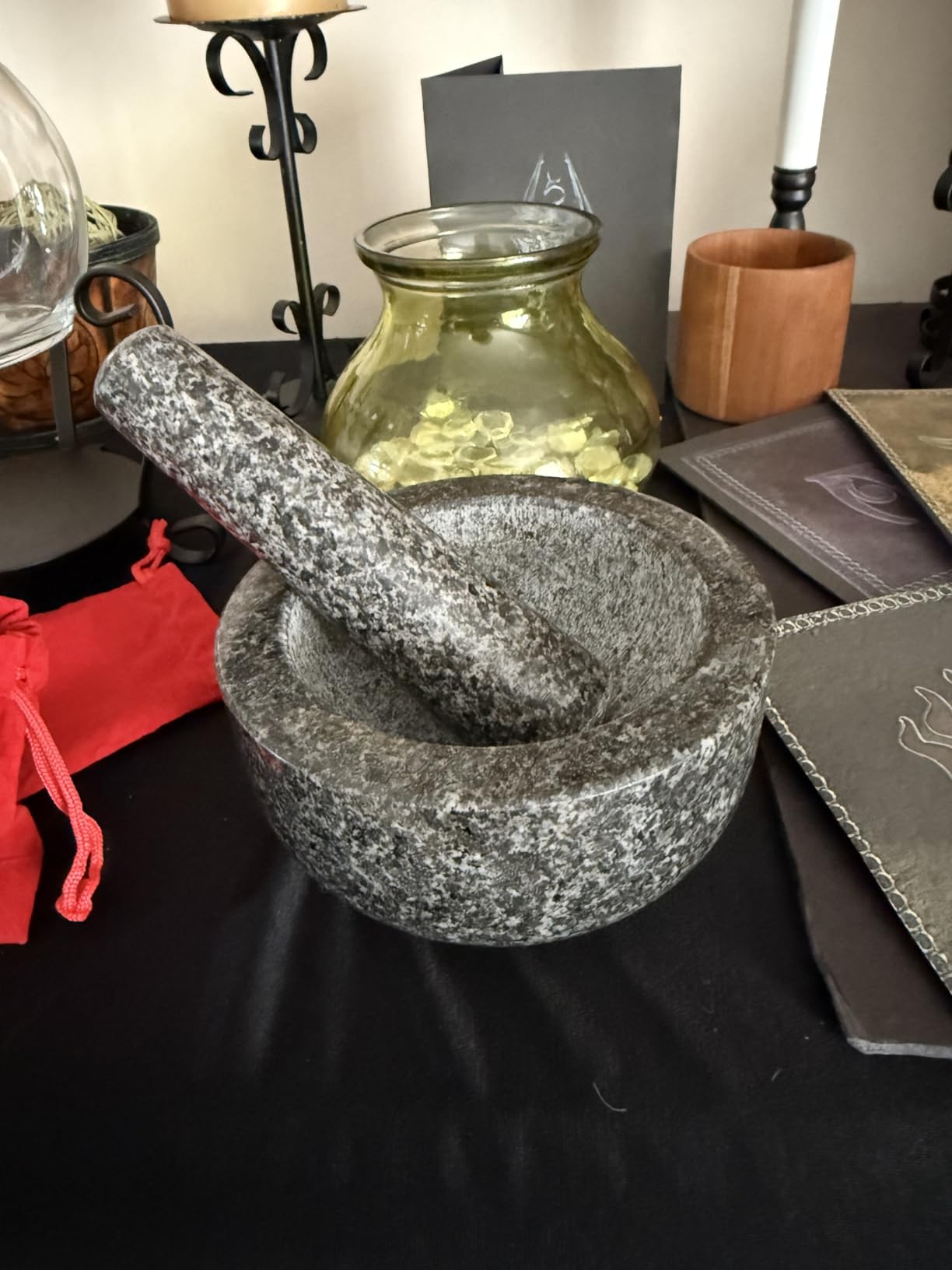Priority Chef Heavy Duty Large 2 Cup Mortar and Pestle Set,100% Granite, Non Slip Base, Make Fresh Guacamole, Salsa, Pesto, Stone Grinder Bowl, Herb Crusher, Spice Grinder, 6.3 Inch Size, Black customer photo 2