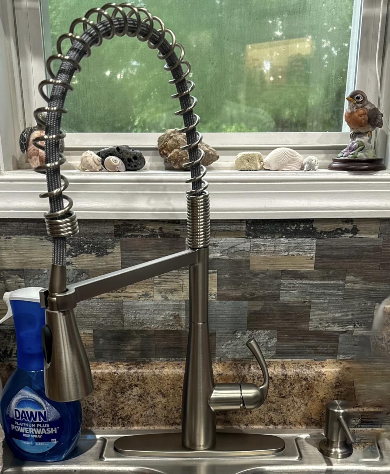 Moen Essie Spot Resist Stainless One-Handle High Arc Pre-Rinse Spring Pulldown Kitchen Faucet with Power Clean and Soap Dispenser, 87814SRS customer photo 1