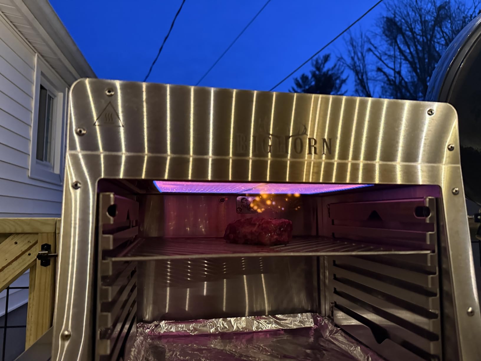 BIG HORN OUTDOORS 1500°F Small Infrared Propane Gas Grill - Portable Steak Broiler & Sear Station, Outdoor Salamander BBQ with Pizza Stone, Stainless Steel customer photo 1